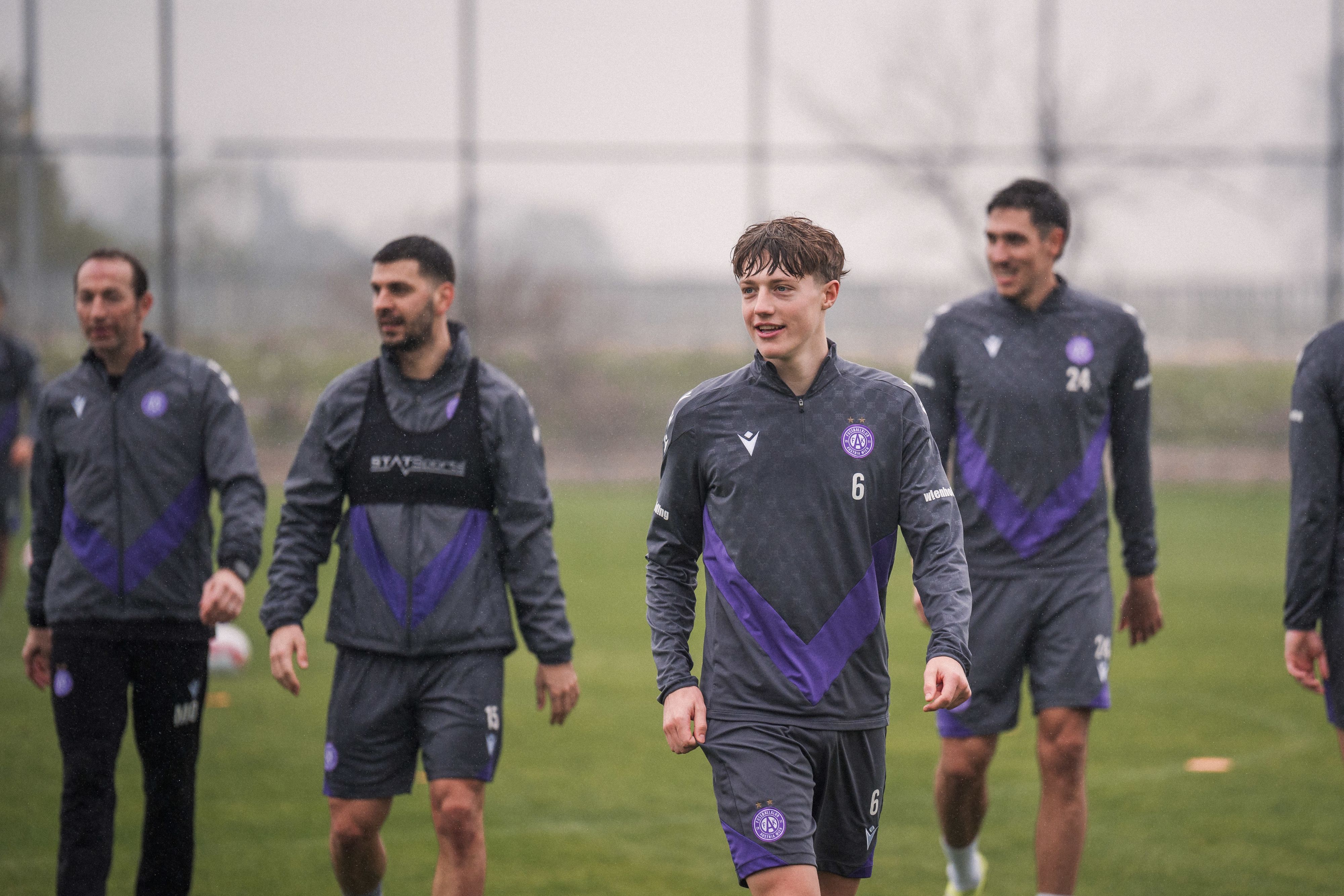 Austria verlängert mit Mittelfeld-Juwel Phillip Maybach.