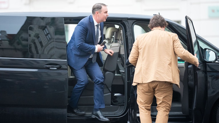 Warum Österreichs Wilder Osten im Schneetreiben versank. Wie die SPÖ bei einem Treffen in Gumpoldskirchen dafür sorgte, dass die Obmann-Debatte (vorerst) Schnee von gestern ist. Und welche Ministerin sich freute wie eine Schneekönigin.