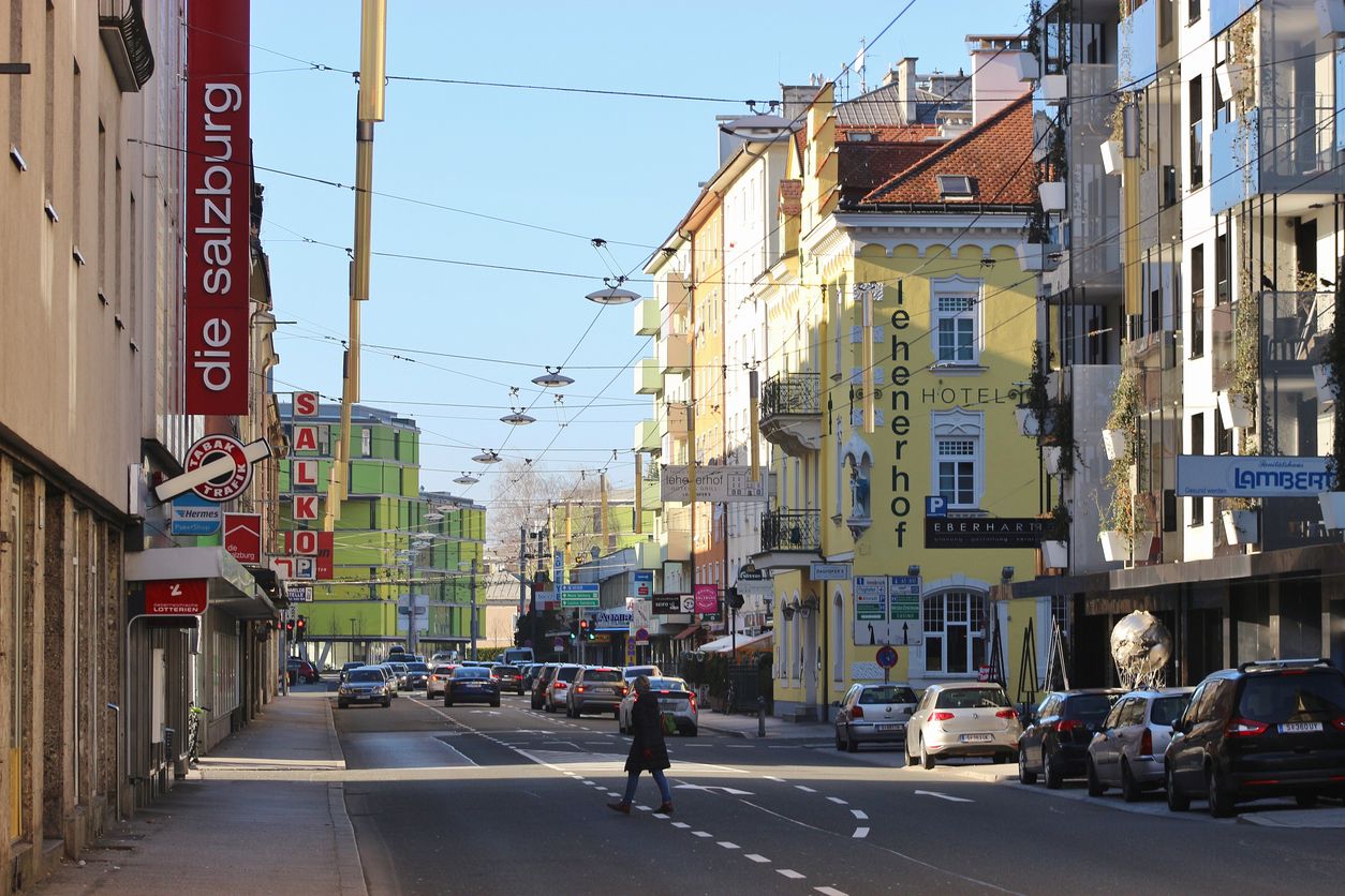 In Lehen kam es am Freitag zu zwei Messer-Attacken. 