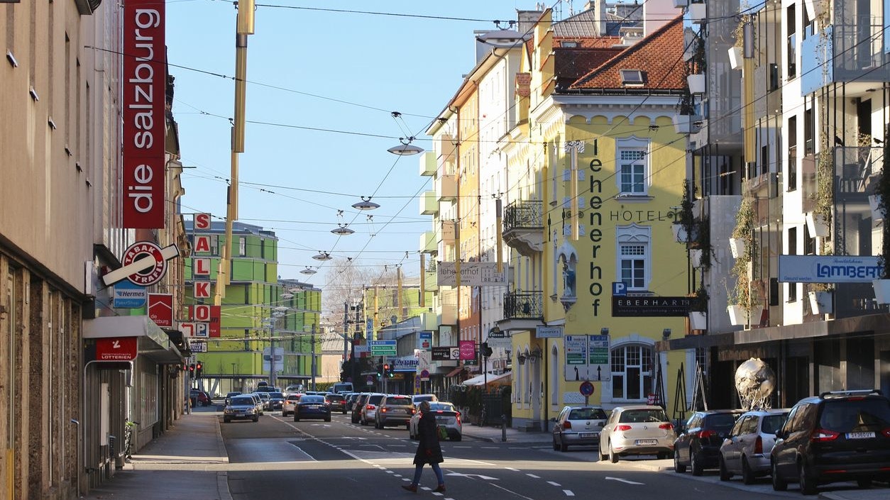 In Lehen kam es am Freitag zu zwei Messer-Attacken. 