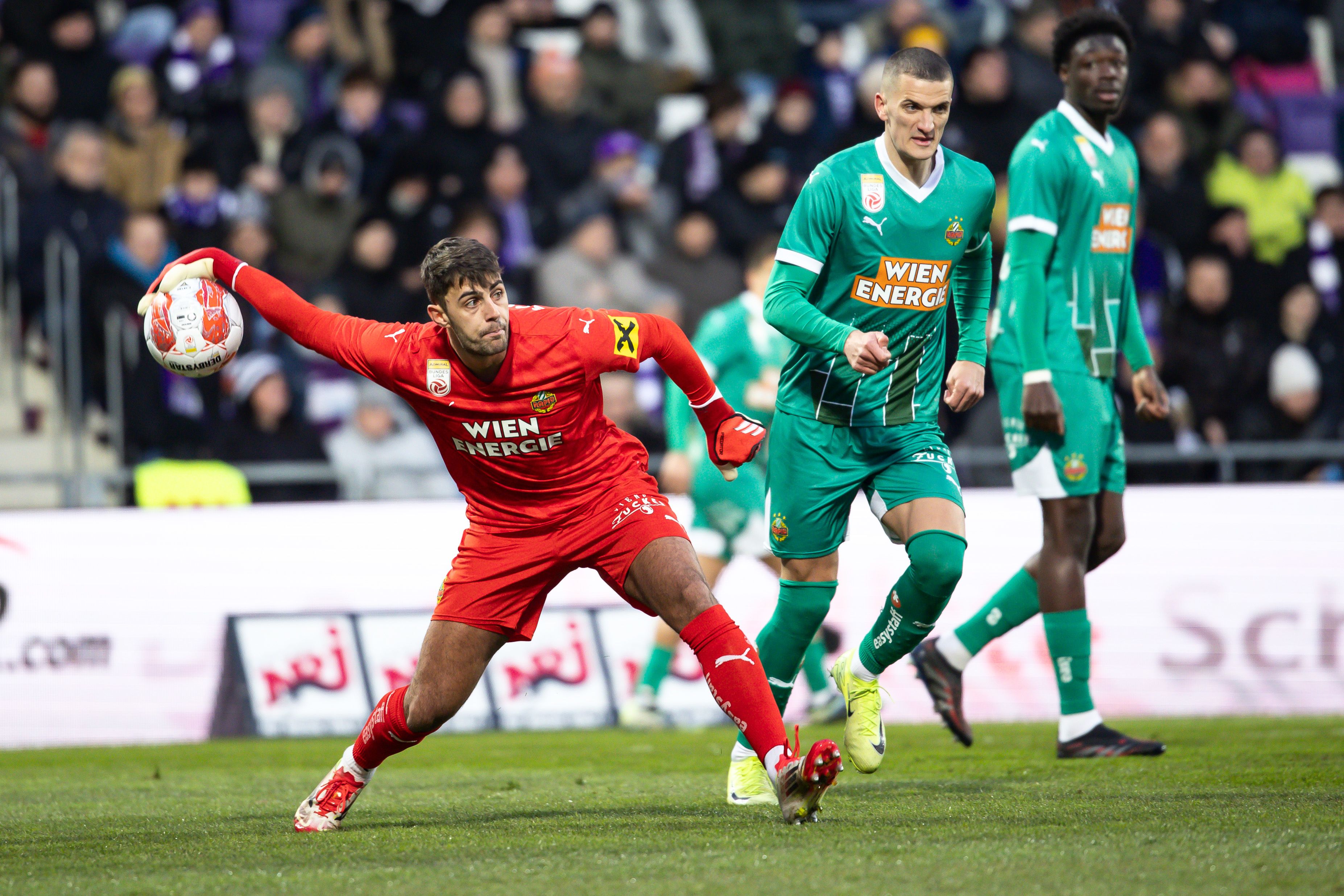 Rapid-Keeper Hedl ließ sich beim 1:2 von Dominik Fitz überraschen.