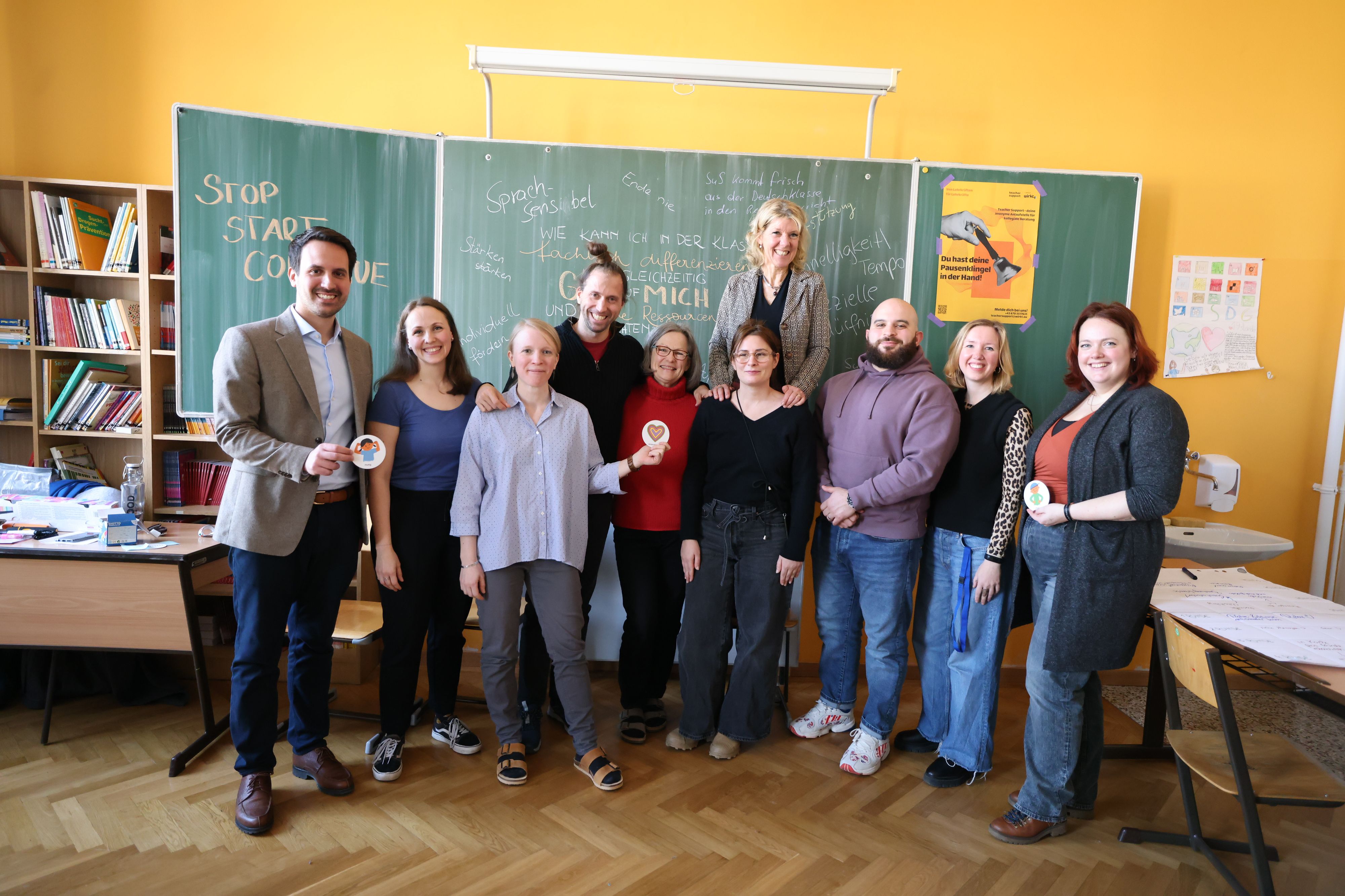 Bildungsstadtrat Christoph Wiederkehr (l.) stattete einer Fokusgruppe von 