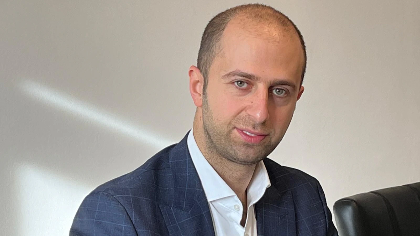 Rechtsanwalt Wissam Barbar vertitt einen der Syrer