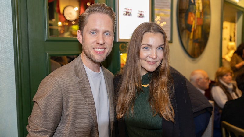 Markus Freistätter und Barbara Kaudelka ließen sich die Krimi-Komödie nicht entgehen.