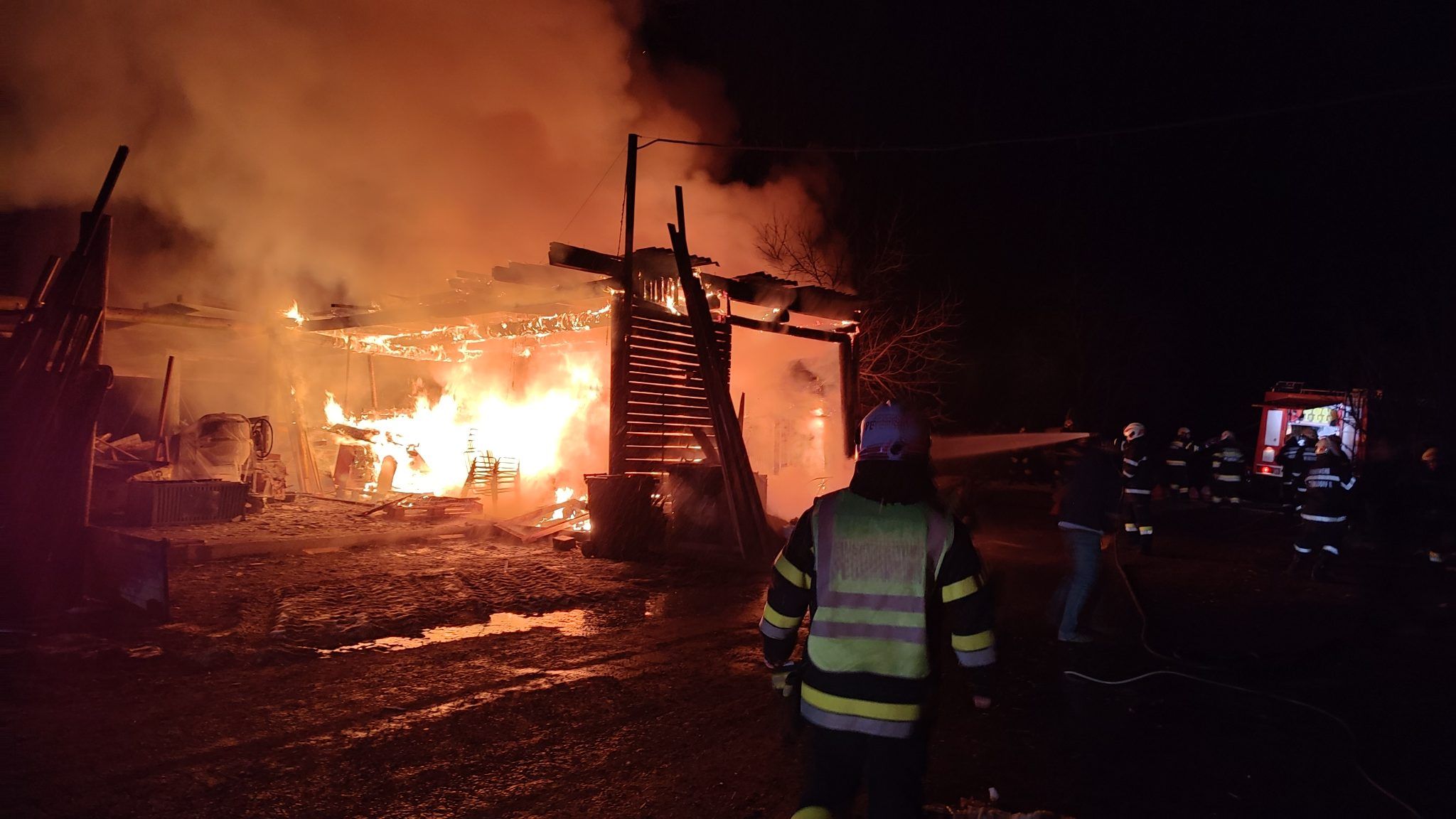 Sieben Feuerwehren beteiligten sich am Einsatz.