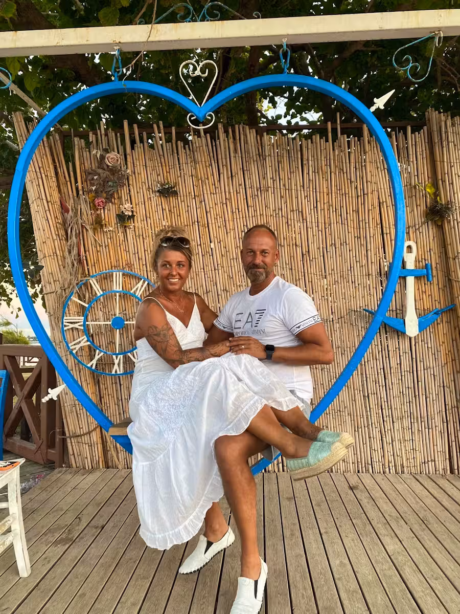 Patrizia (45) ist eher spontan-chaotisch und Rafael (48) ein ordnungsliebender Perfektionist – zwei Gegensätze, die sich fanden und aneinander über die Jahre wuchsen.