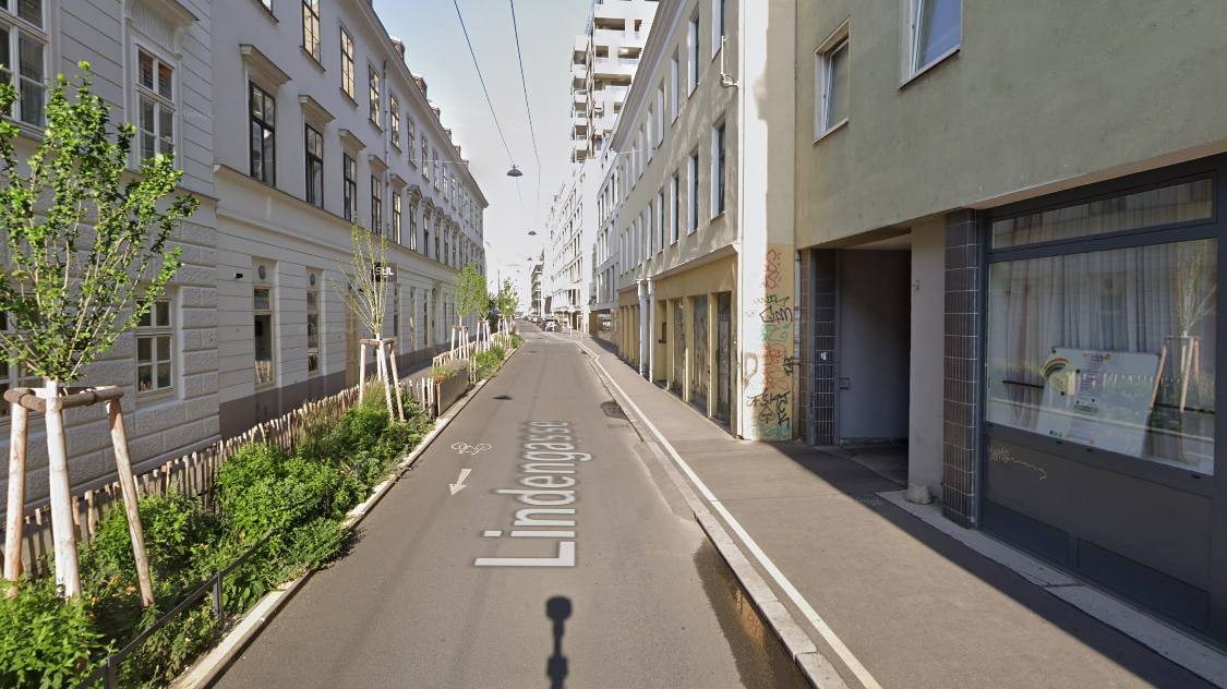 Der Tote wurde in einer Garageneinfahrt in der Lindengasse entdeckt.