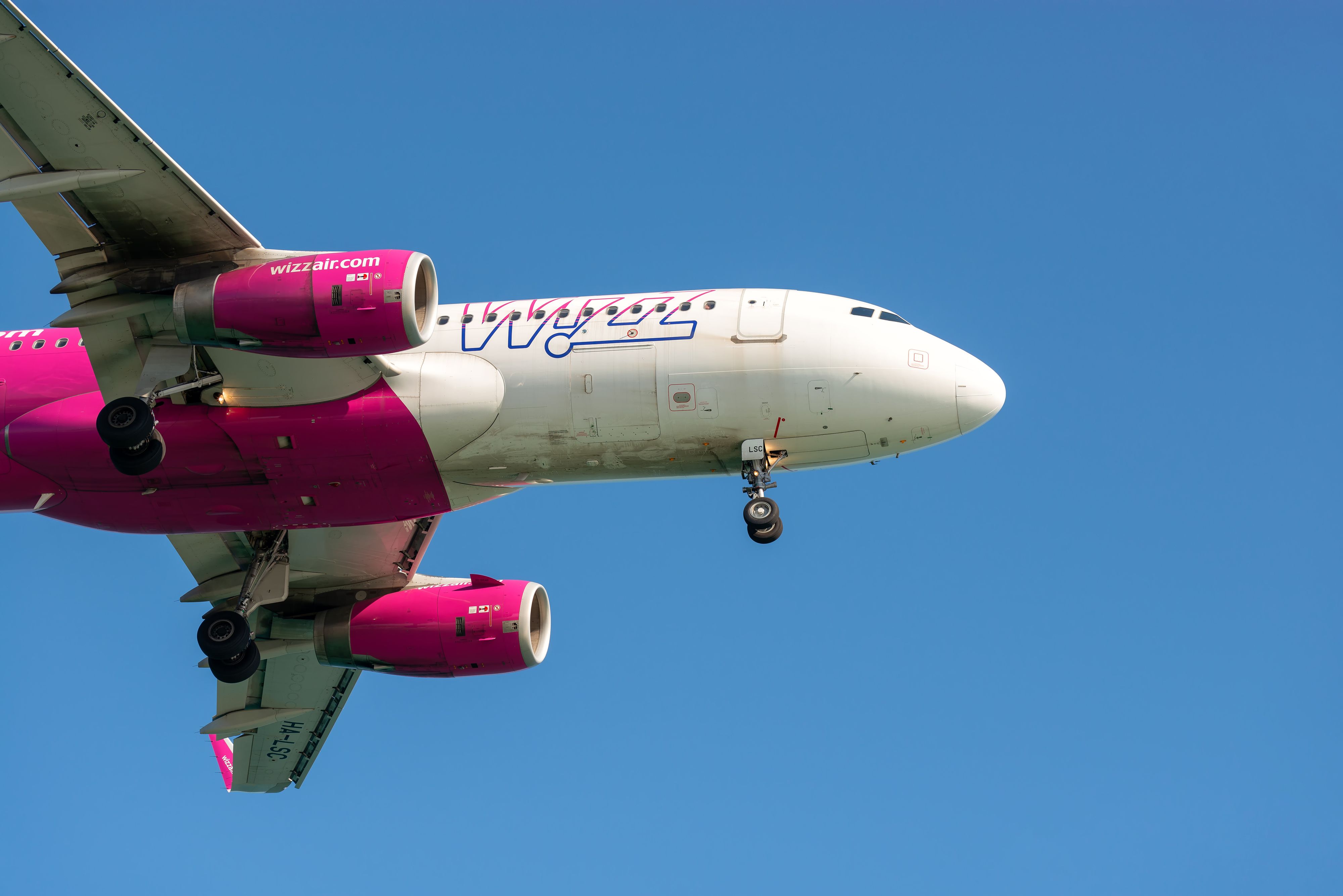 Kundinnen und Kunden von Wizz Air können nun ihr Geld zurückverlangen.