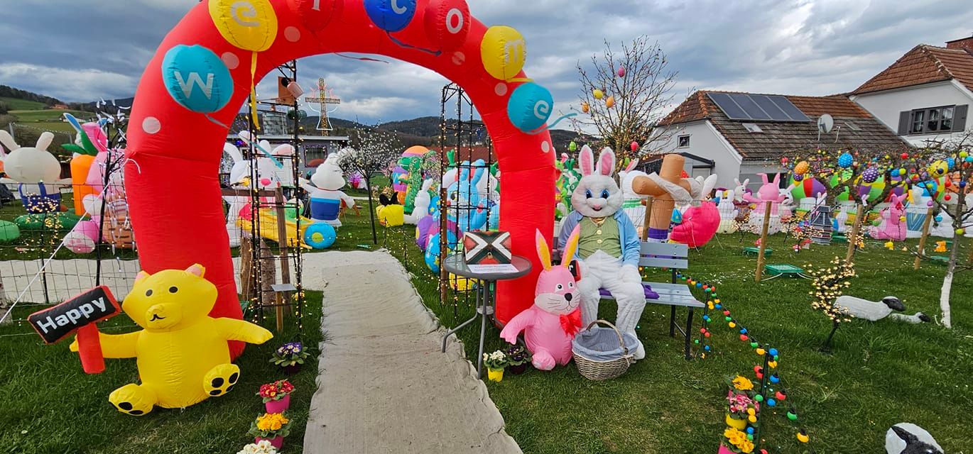 Ein privat organisierter Ostermarkt sorgt für einen außergewöhnlichen Anblick.
