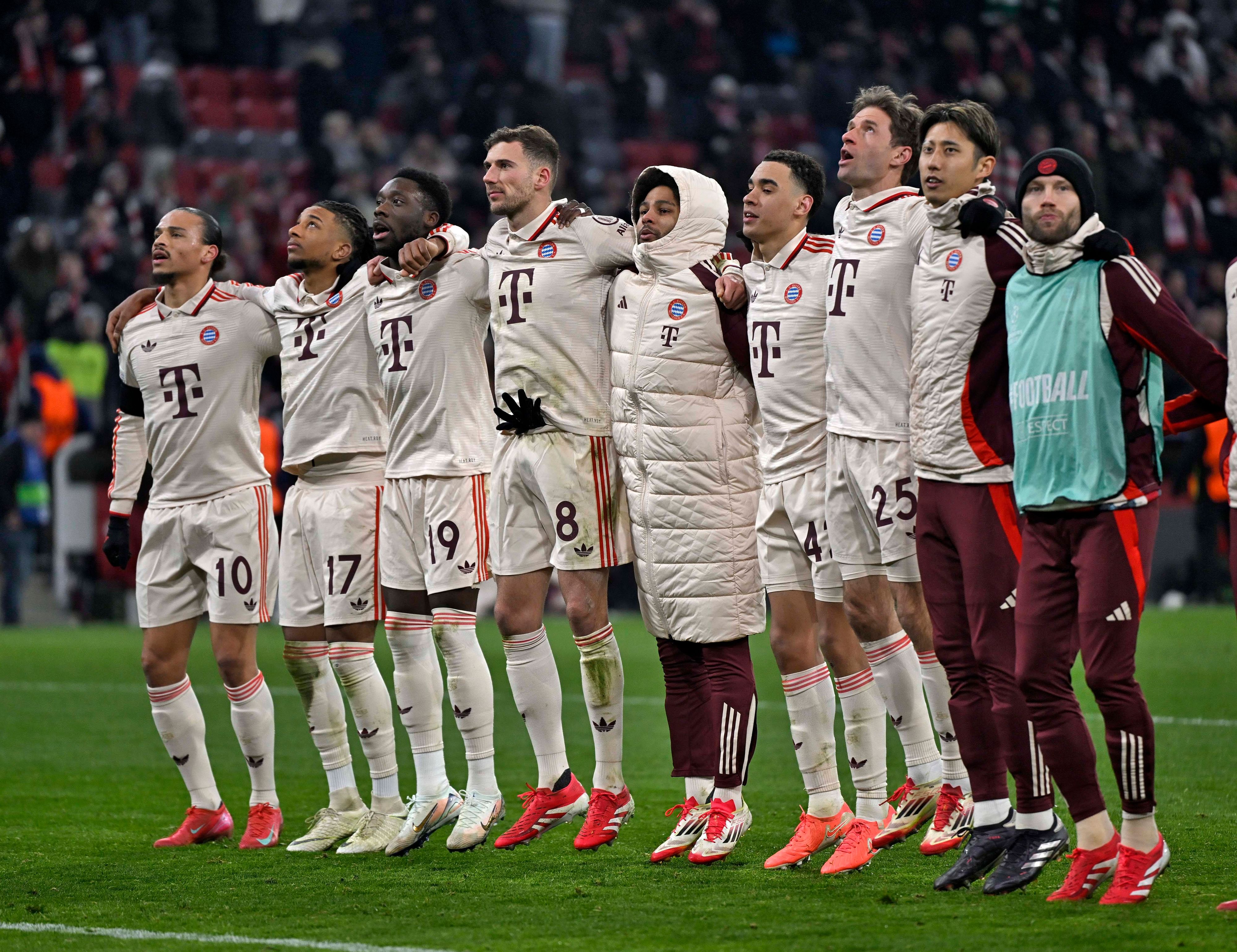 Die Bayern nach dem 1:1-Zitter-Aufstieg gegen Celtic Glasgow. 