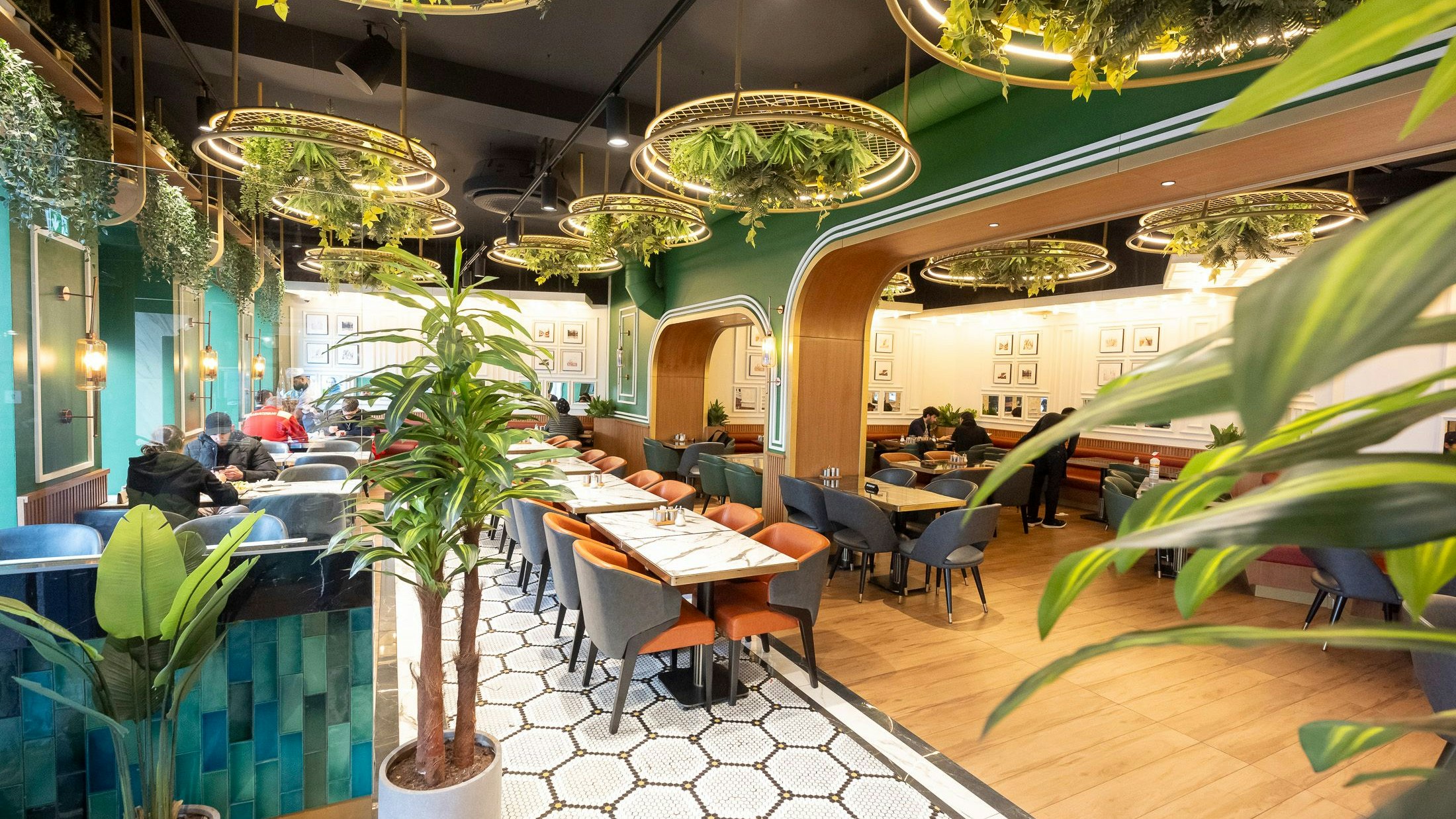 Heute.at - Wiener Kebab-Restaurant lädt zu Friedens-Frühstück