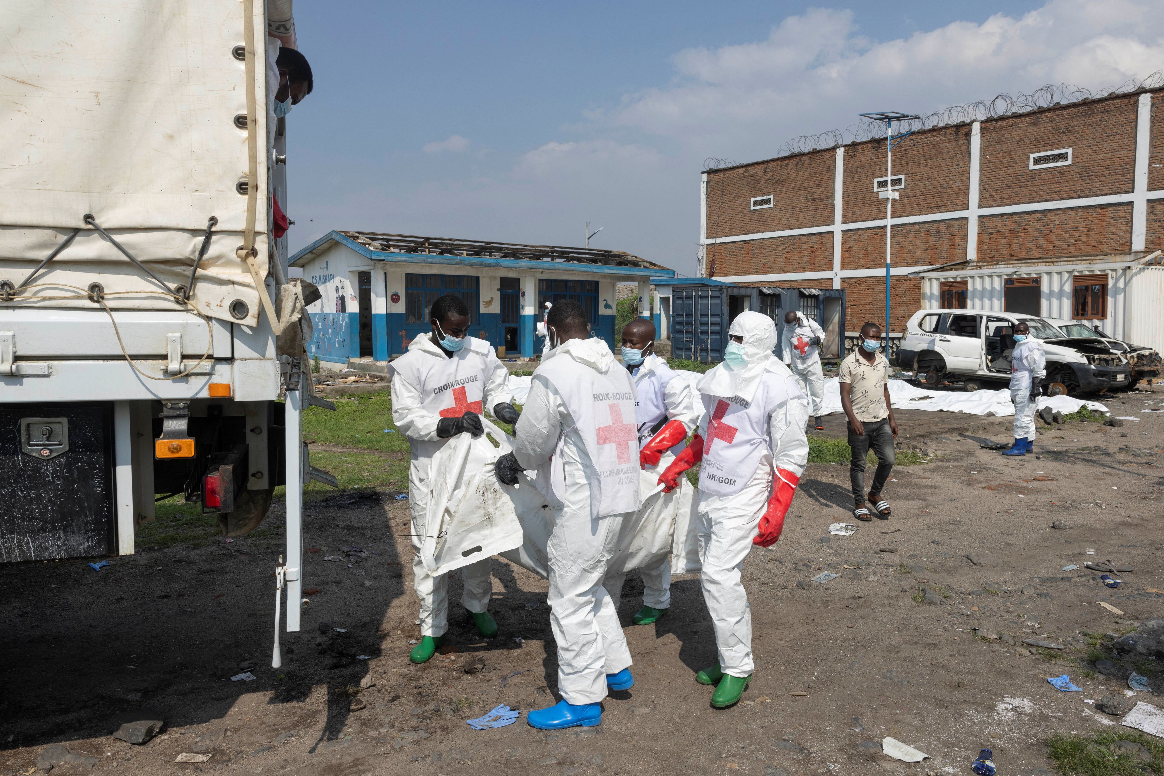 In Goma sind bislang über 5000 Leichen geborgen und begraben worden.