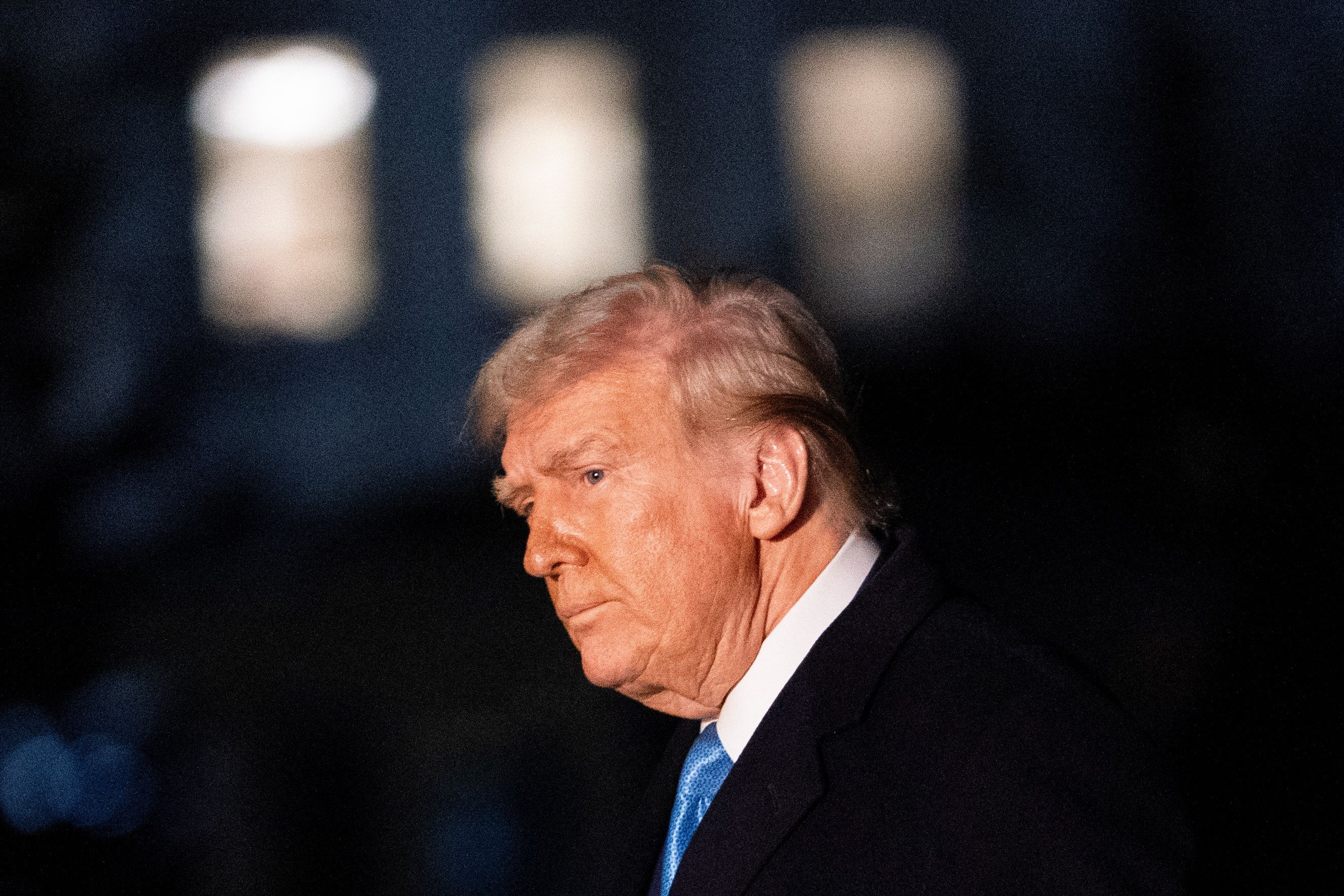 Nach der Abschaffung der Maut bezeichnete sich Trump als König.