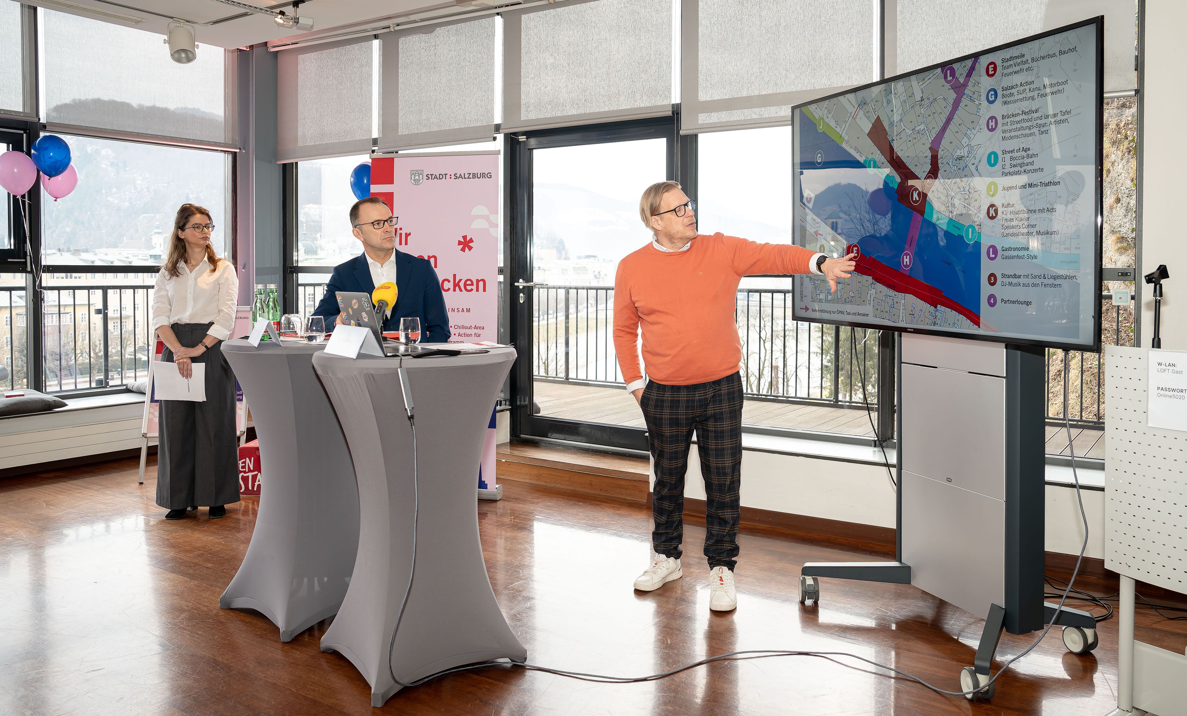 Marketing-Leiter der Stadt Salzburg und Organisator Jochen Höfferer (rechts) und Bürgermeister Bernhard Auinger.