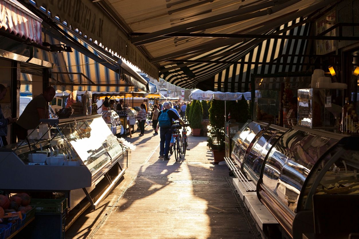 Drei Stände betreibt die Fischvierterl GmbH am Naschmarkt. Es gibt fast 60 Gläubiger. (Symbolbild)