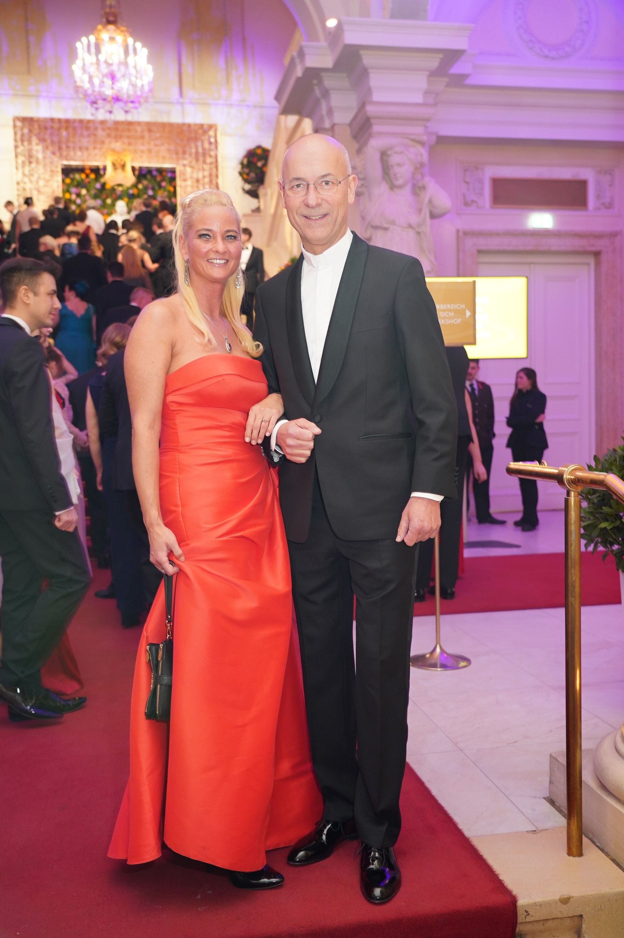 Heute.at - Frauen, Zölibat – Dompfarrer Toni Faber packt aus