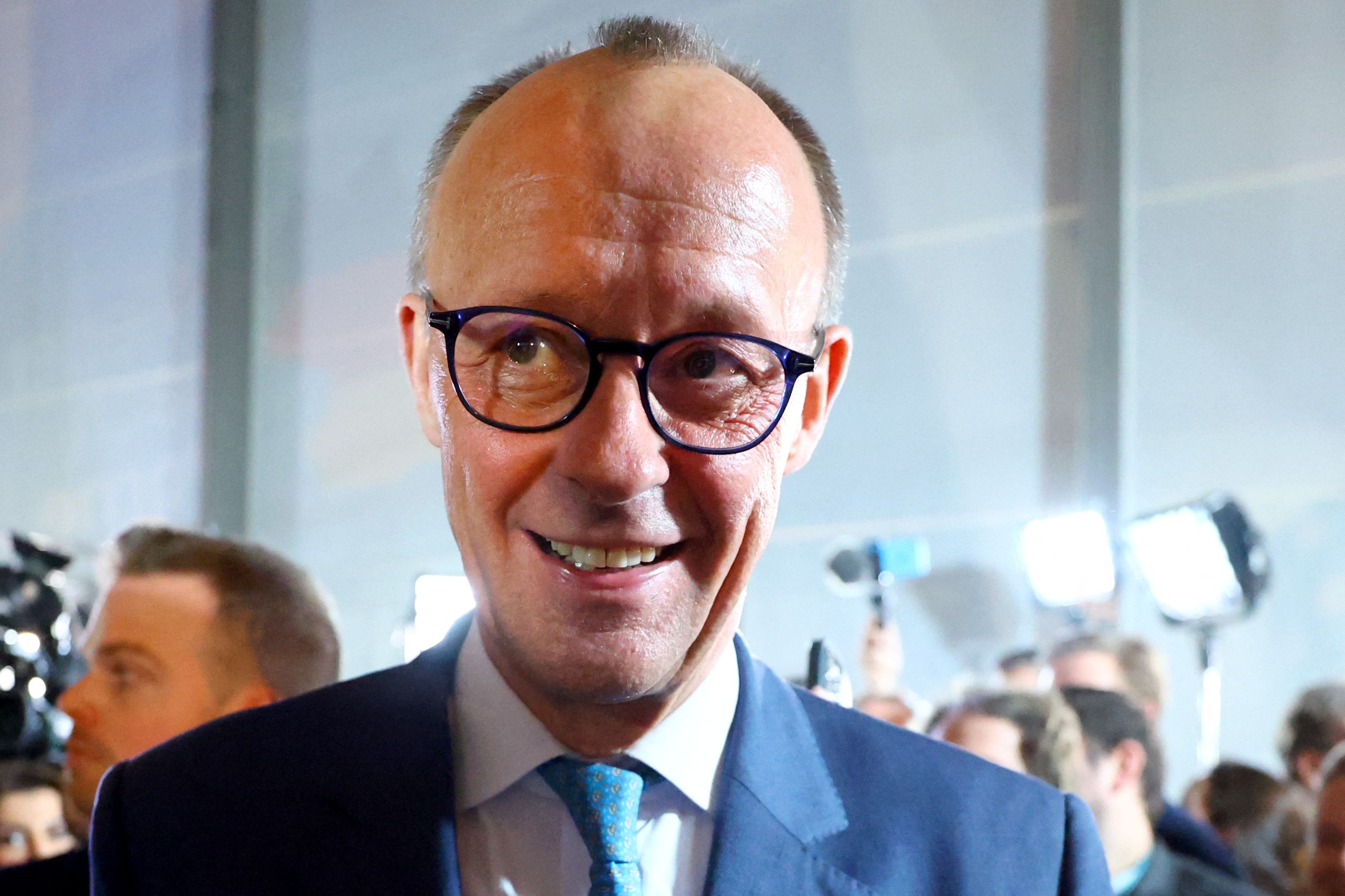 Heute.at - Jurist, Pilot und 1,98 m groß: Das ist Friedrich Merz