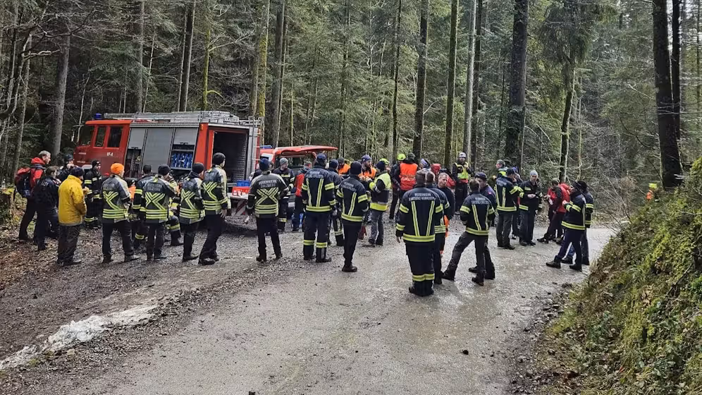 Mehrere Feuerwehren beteiligten sich schon bei Bekanntwerden des Vermisstenfalls an der großen Suchaktion.