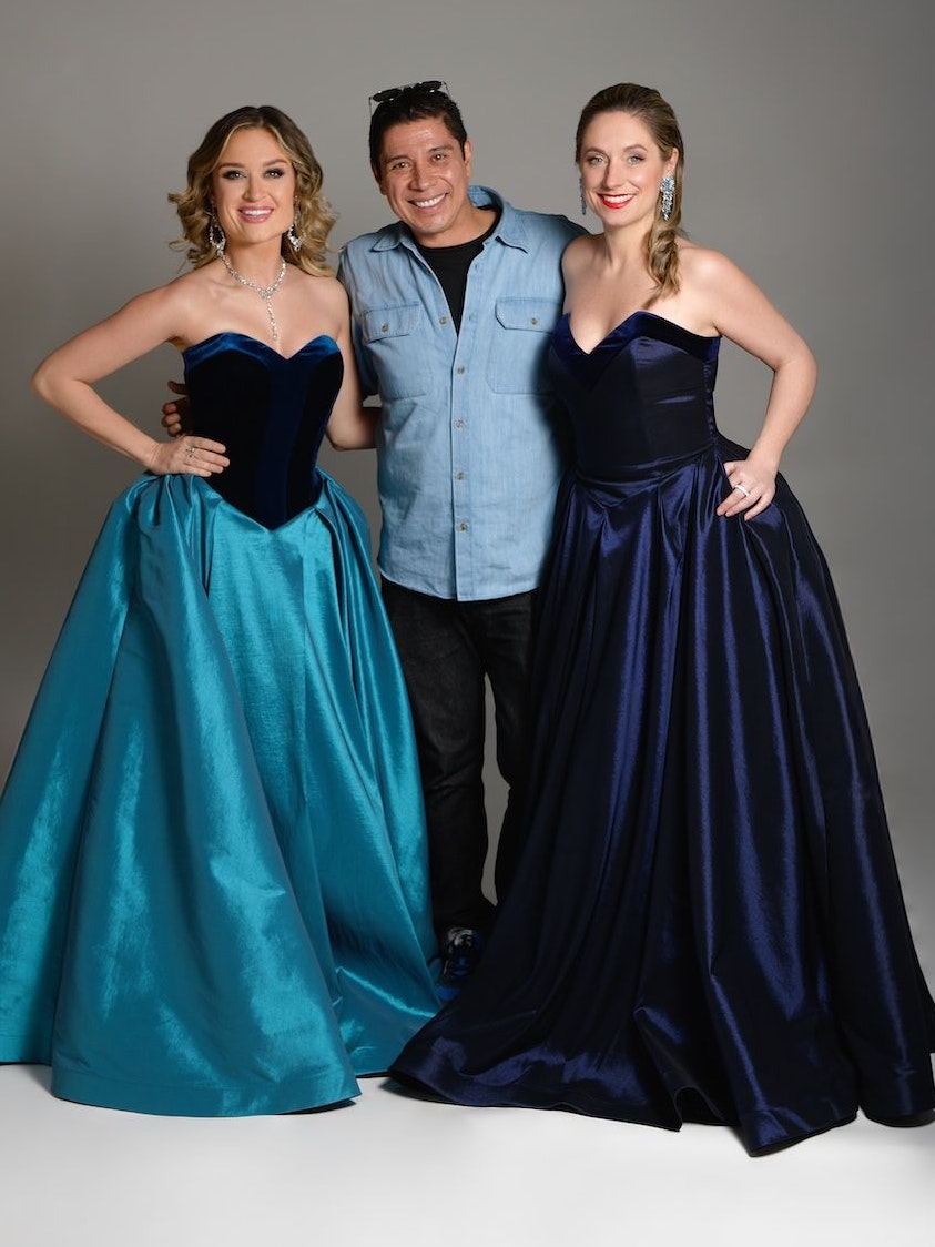 Das sind die Roben von Johanna Kräuter und Corinna Kamper.