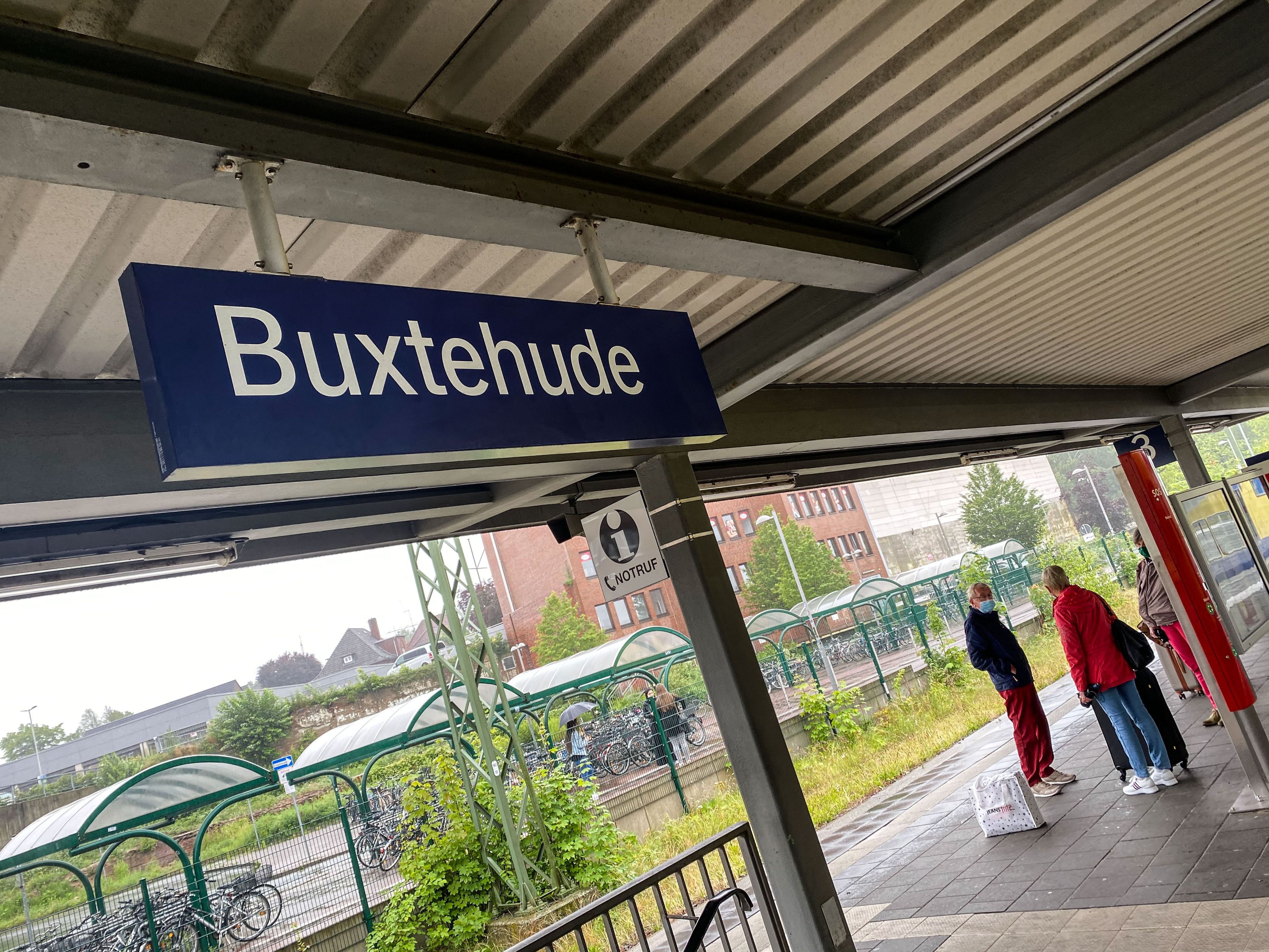 Der Vorfall ereignete sich kurz vor dem Bahnhof Buxtehude (Archivbild).