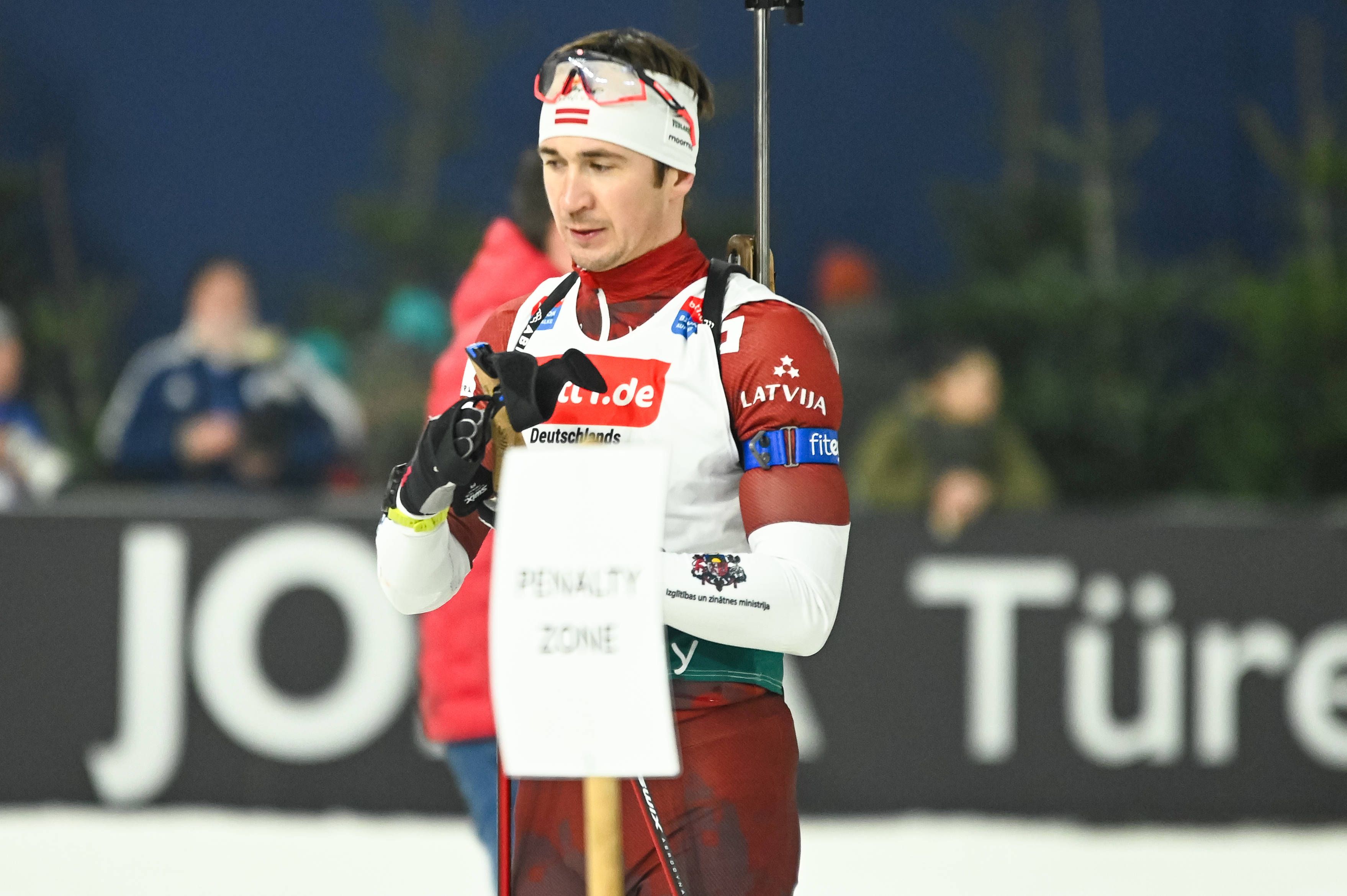 Der lettische Biathlon-Star Andrejs Rastorgujevs. 