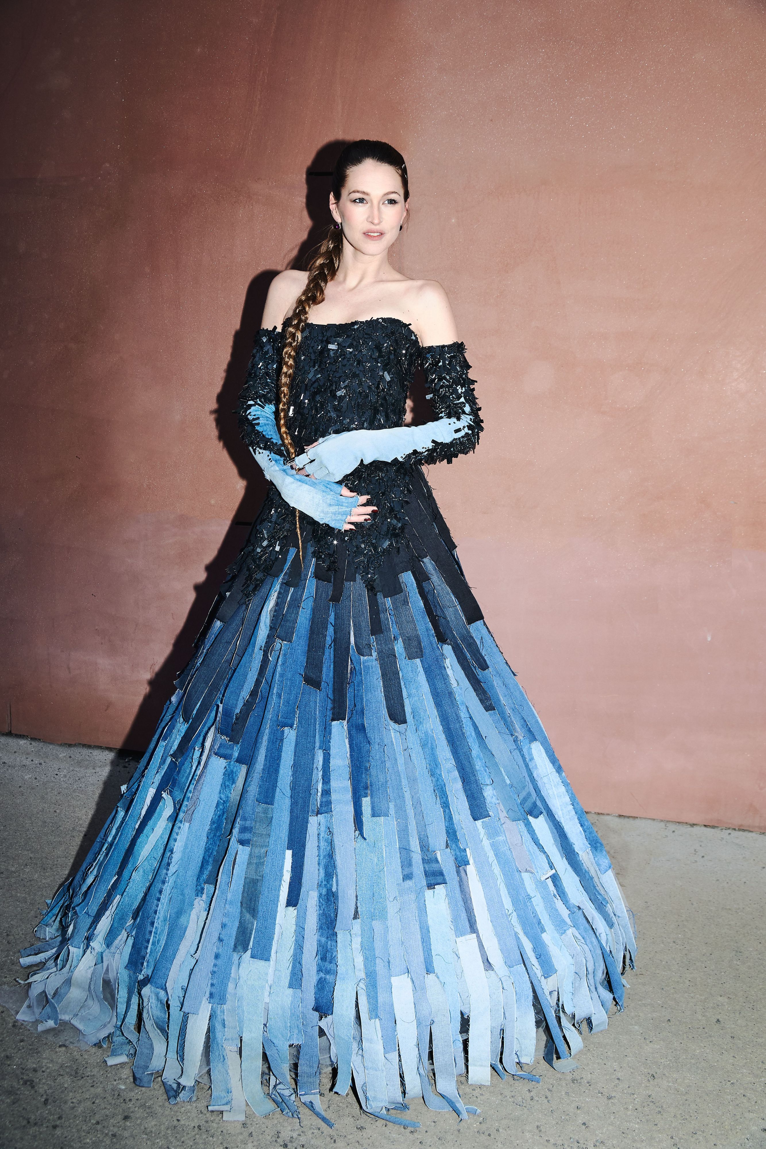 Designerin Katharina Reuschel setzt bei ihrer Robe für den Opernball auf Nachhaltigkeit.