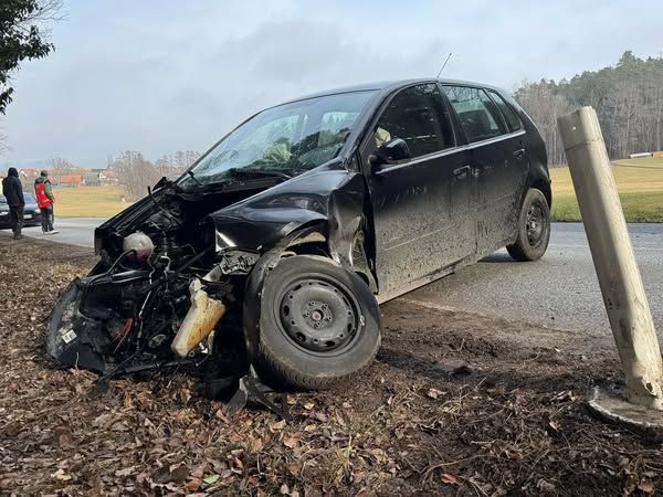 Die 19-Jährige wurde ins LKH Weiz gebracht.