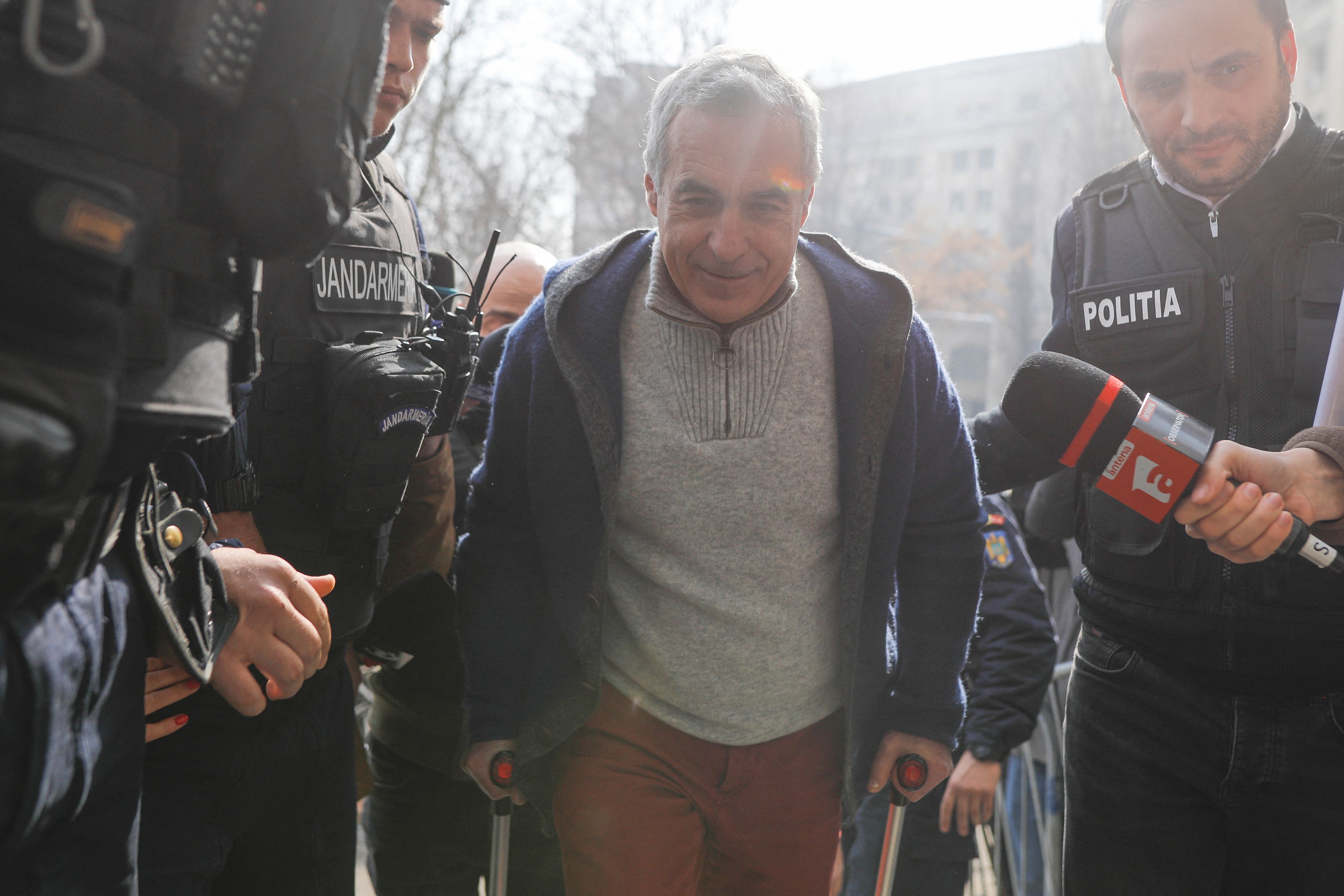 Calin Georgescu erscheint beim Staatsanwalt.