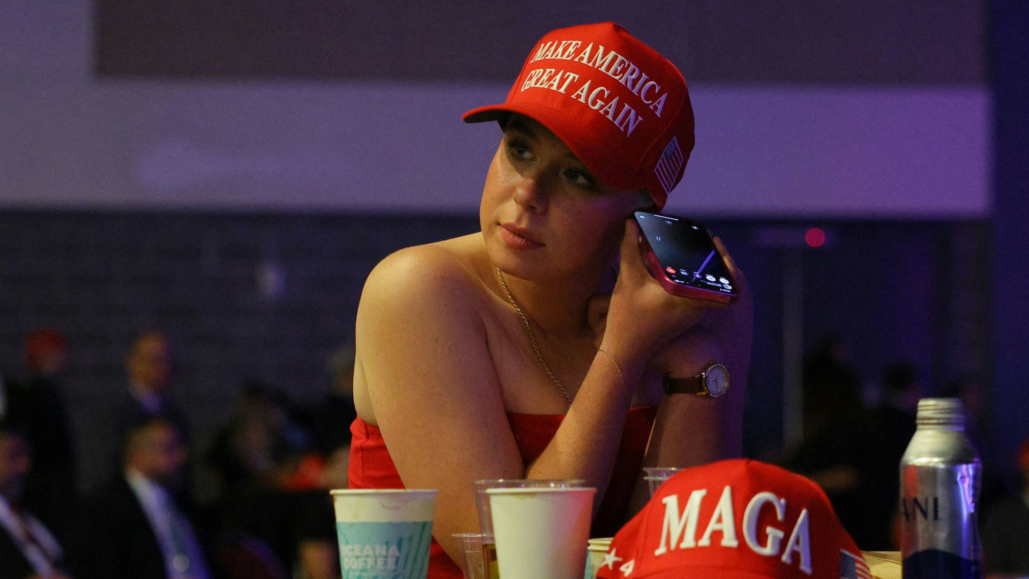 Apple-Nutzer staunten nicht schlecht, als sie ihrem iPhone "Trump" diktierten und das Wort sich von selbst auf "Rassist" korrigierte. (Symbolbild)