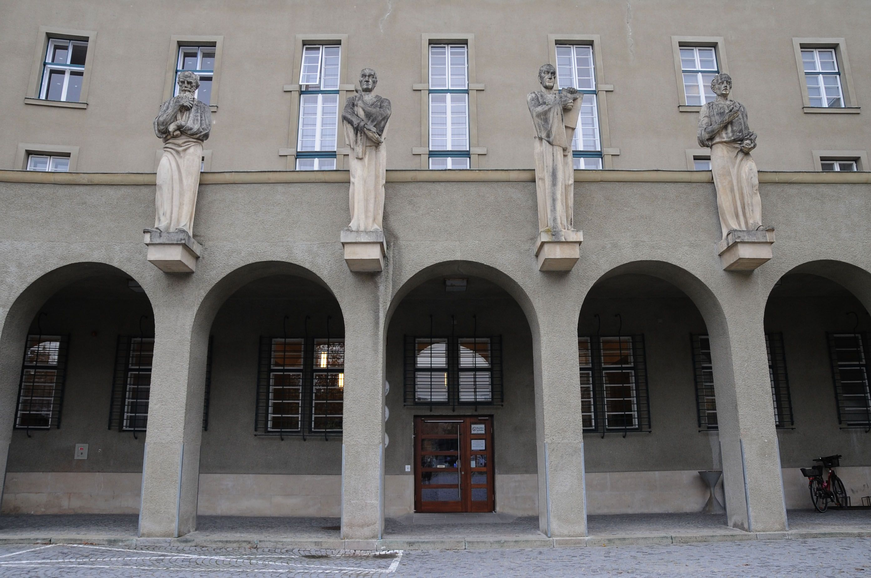 Der Prozess findet am Landesgericht in Krems statt.