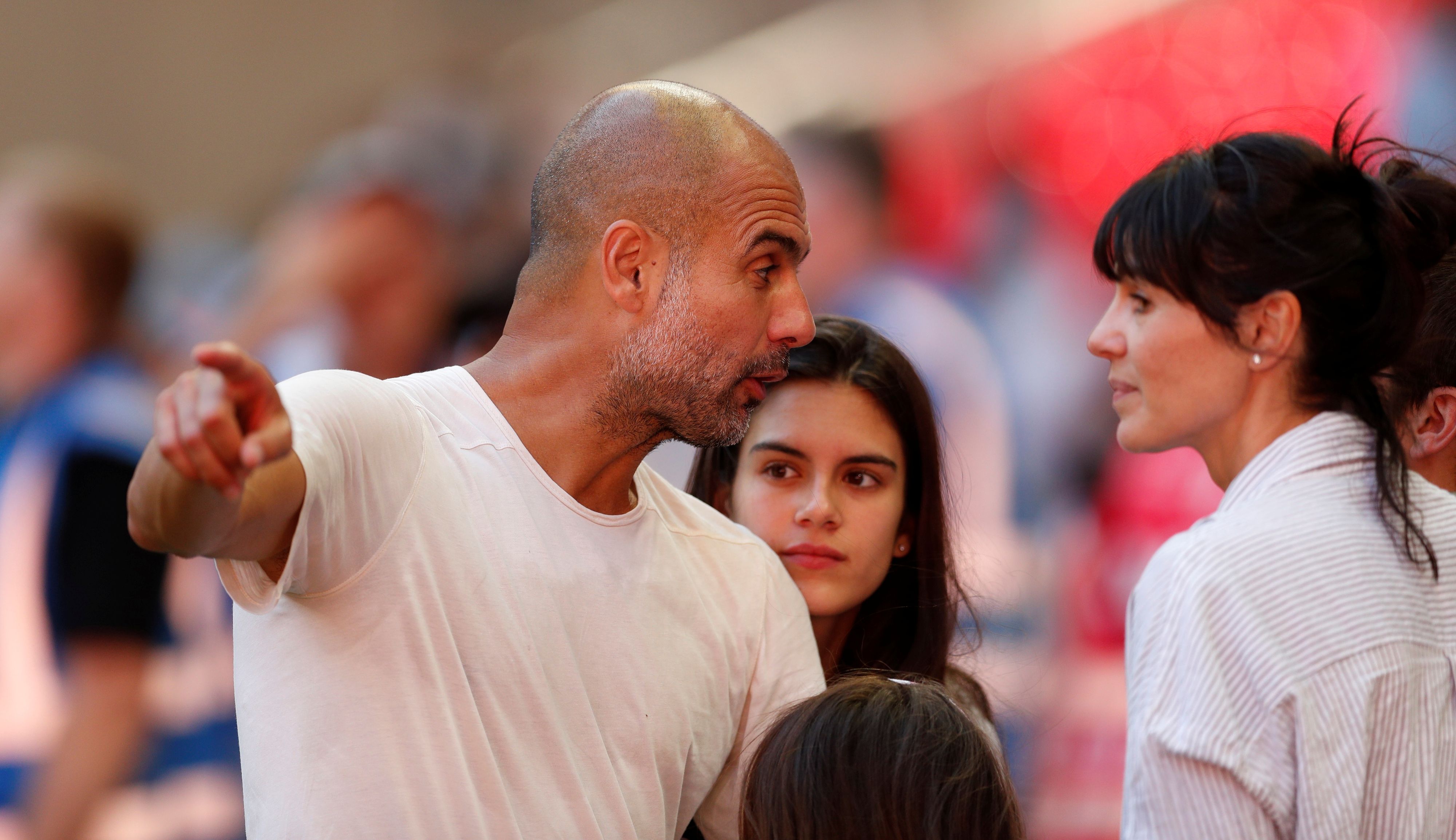 Pep Guardiola mit Cristina Serra und seinen Kindern.