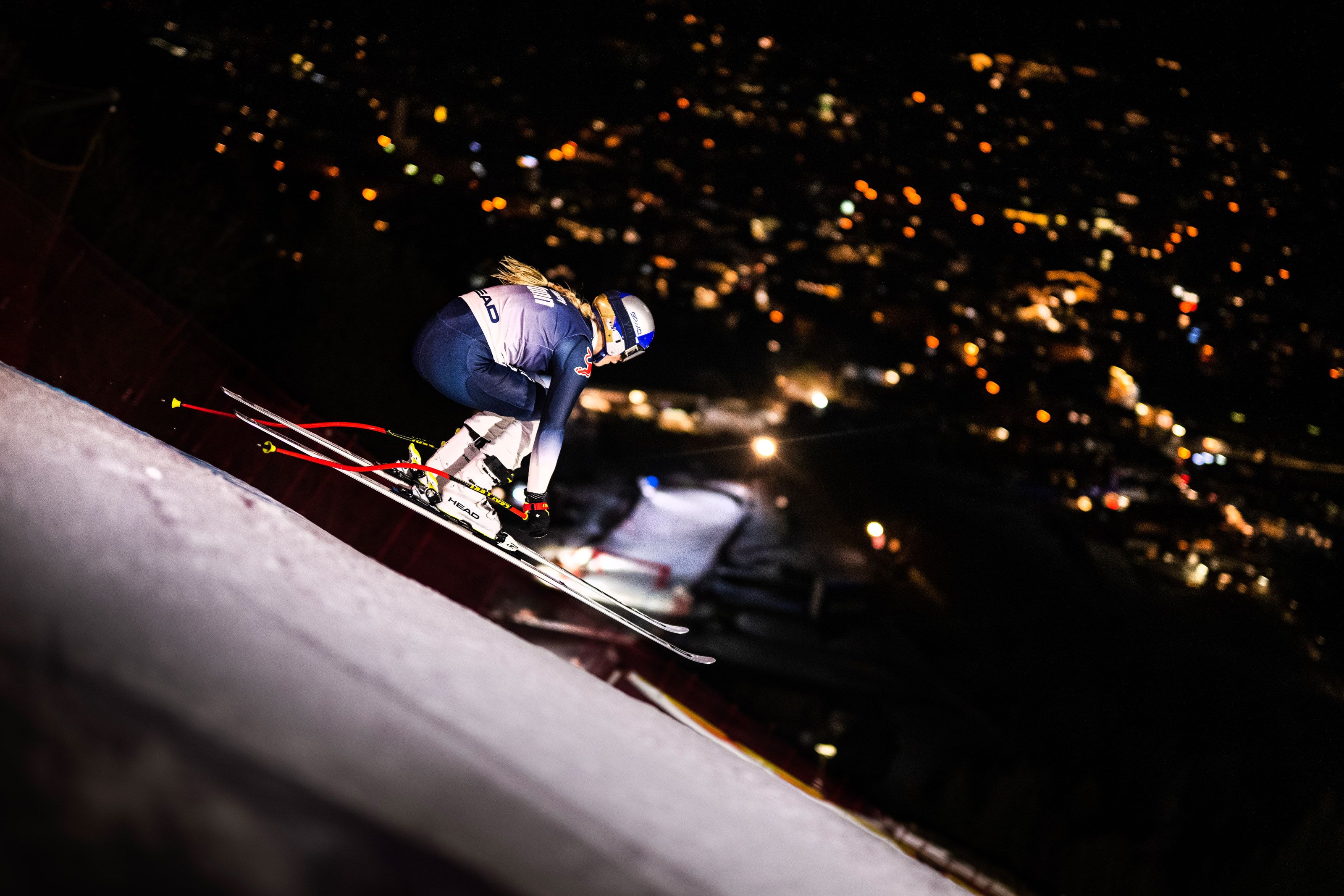 Lindsey Vonn wagte sich 2023 bei Flutlicht auf die Streif. 