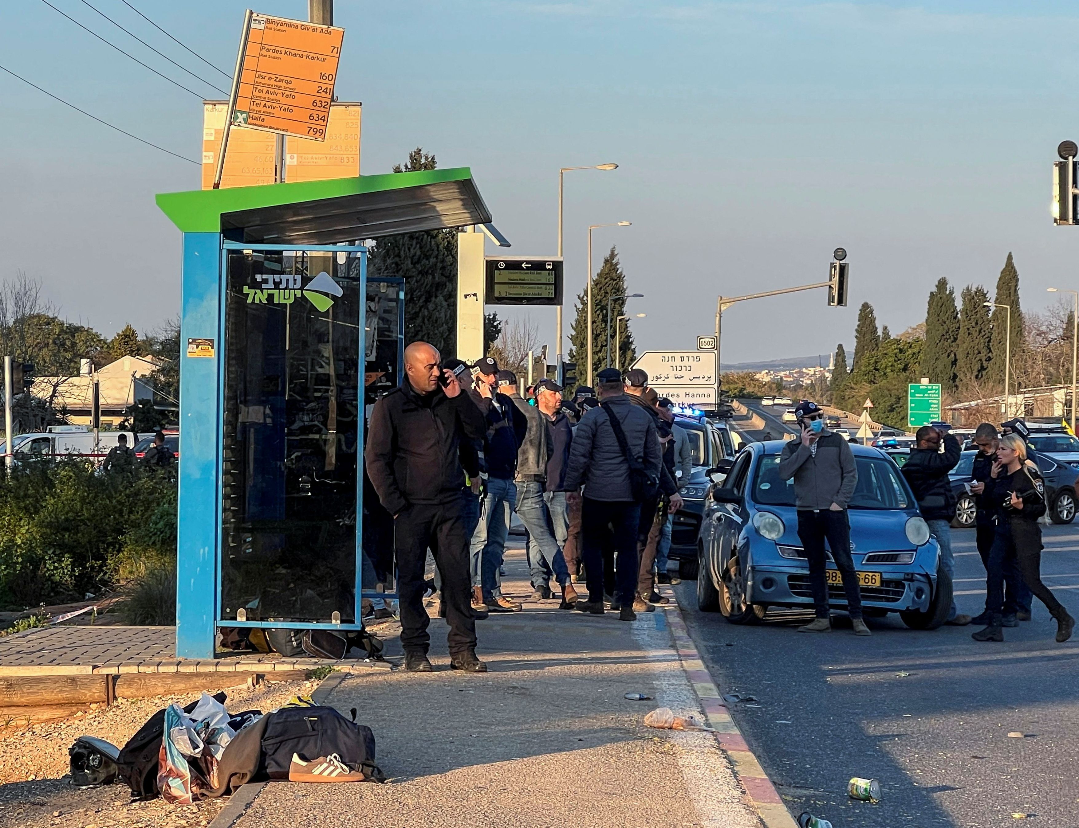 Am Donnerstag wurden mehrere Fußgänger in Pardes Hanna, Israel, von einem Auto erfasst und verletzt.