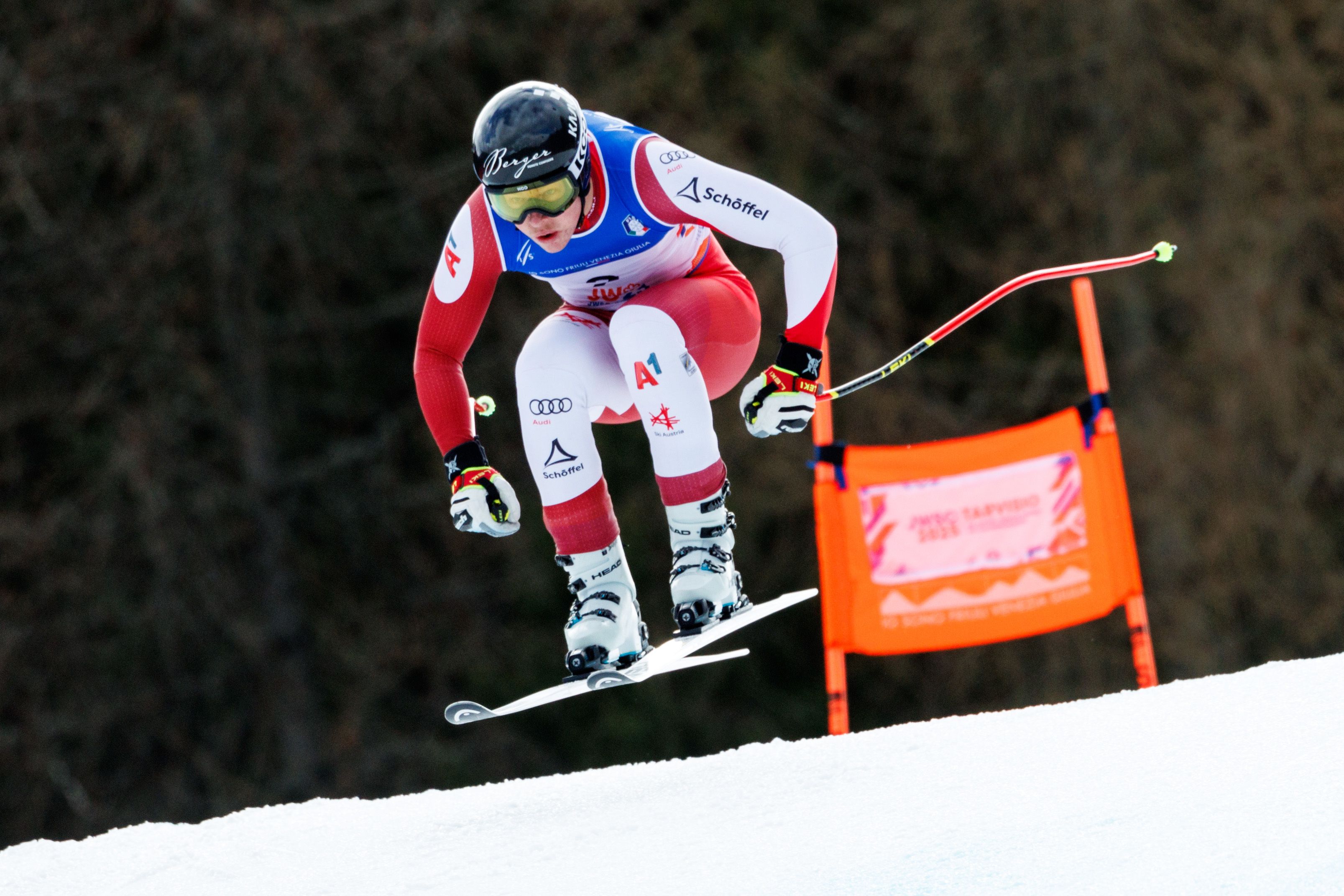 Matthias Fernsebner holt Bronze in der Abfahrt.