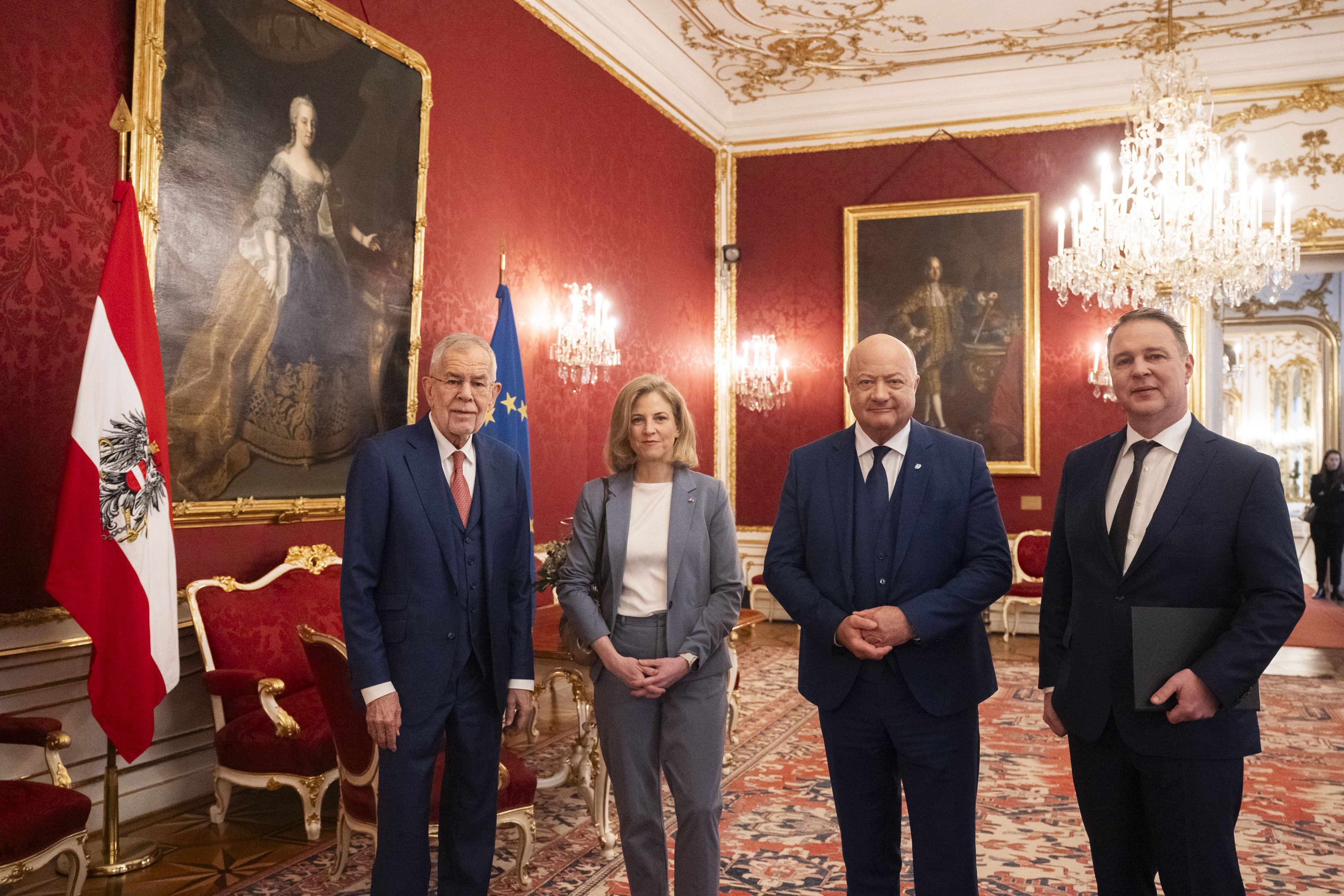 Stocker, Babler und Meinl-Reisinger stellten am 27. Februar 2025 ihr Regierungsprogramm auch VdB persönlich vor.