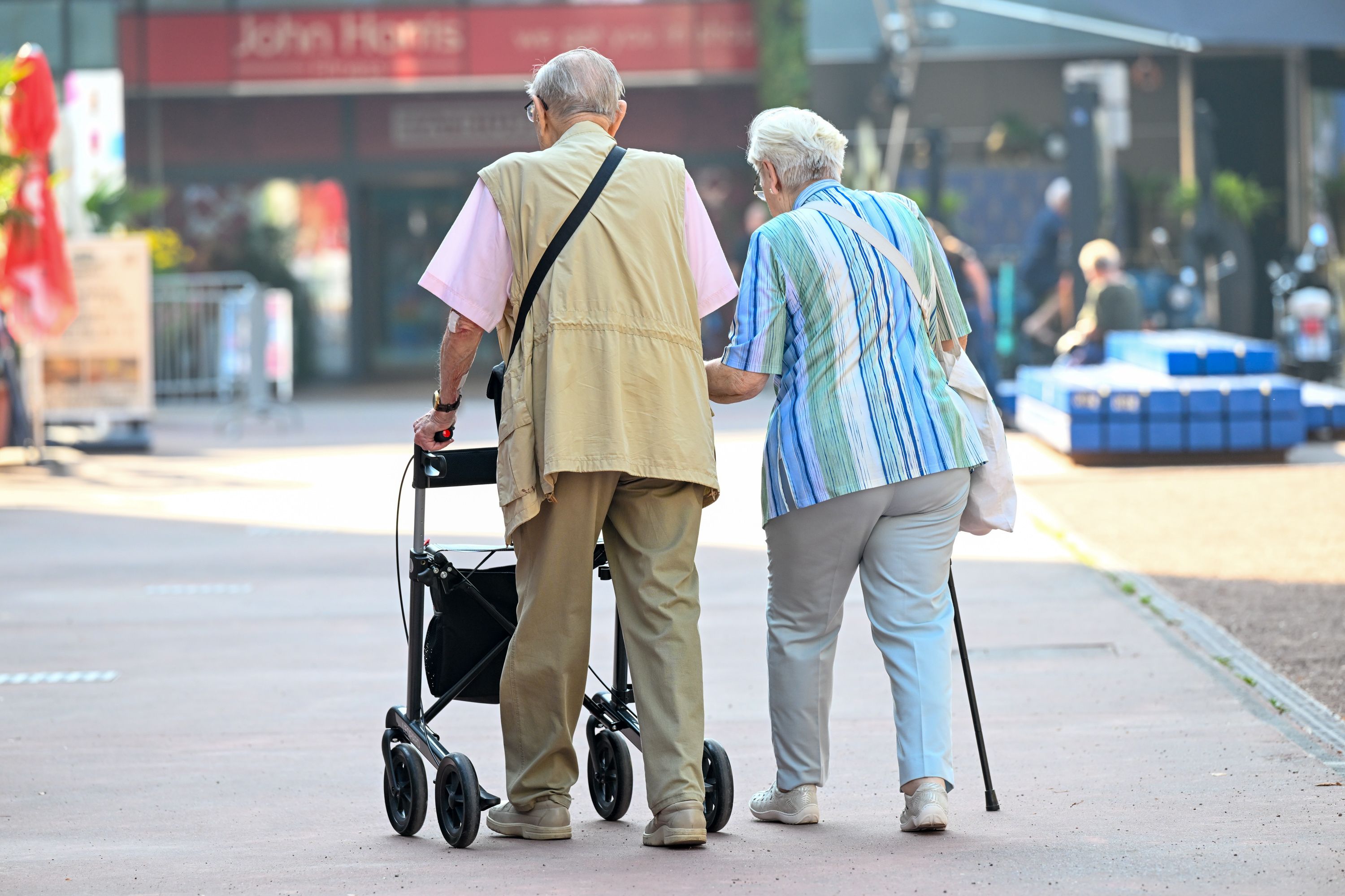 Über 1,8 Millionen Österreichern droht eine Pensionskürzung um hunderte Euro.