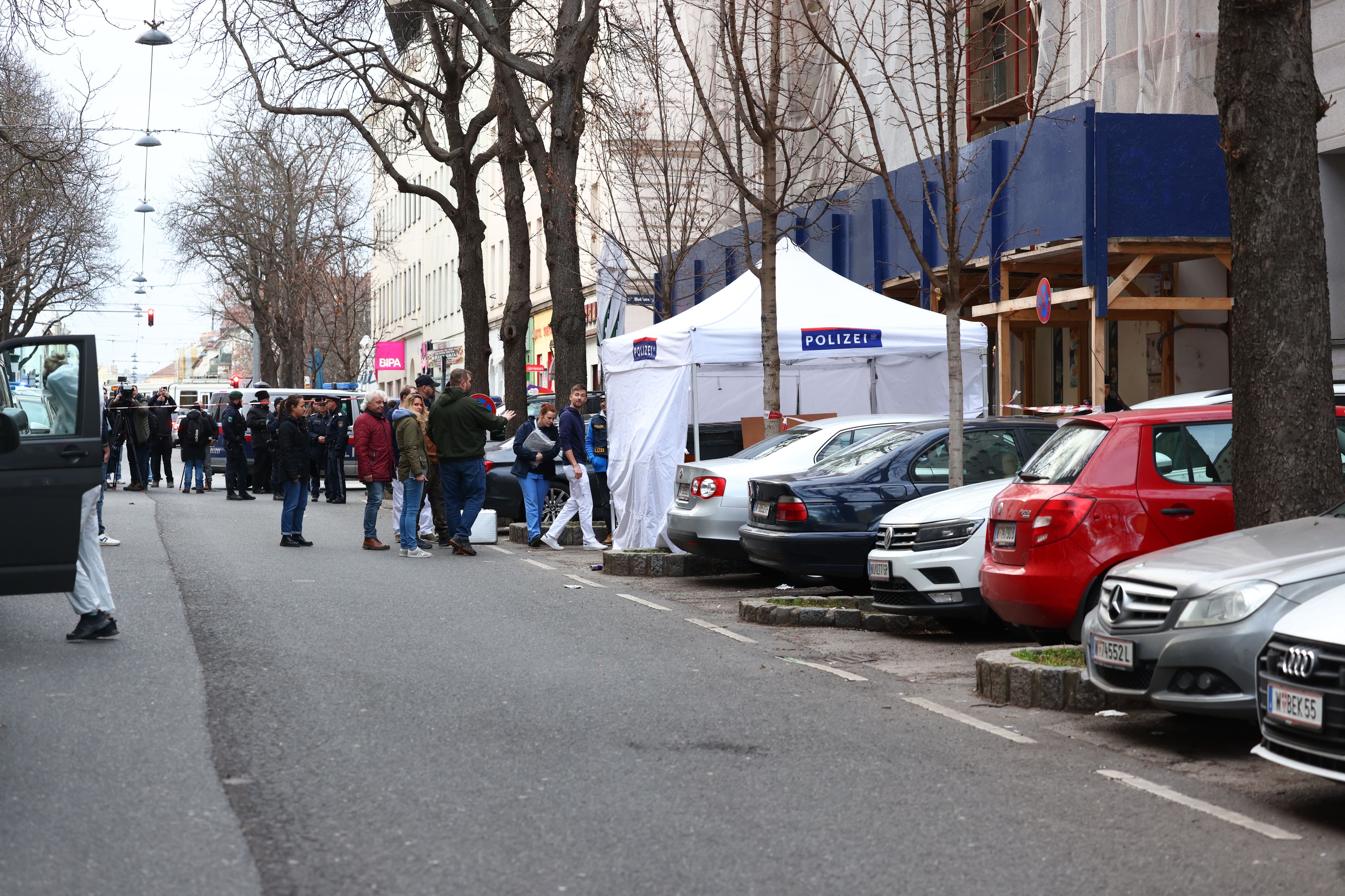 Der Einsatzort ist großräumig abgesperrt. 