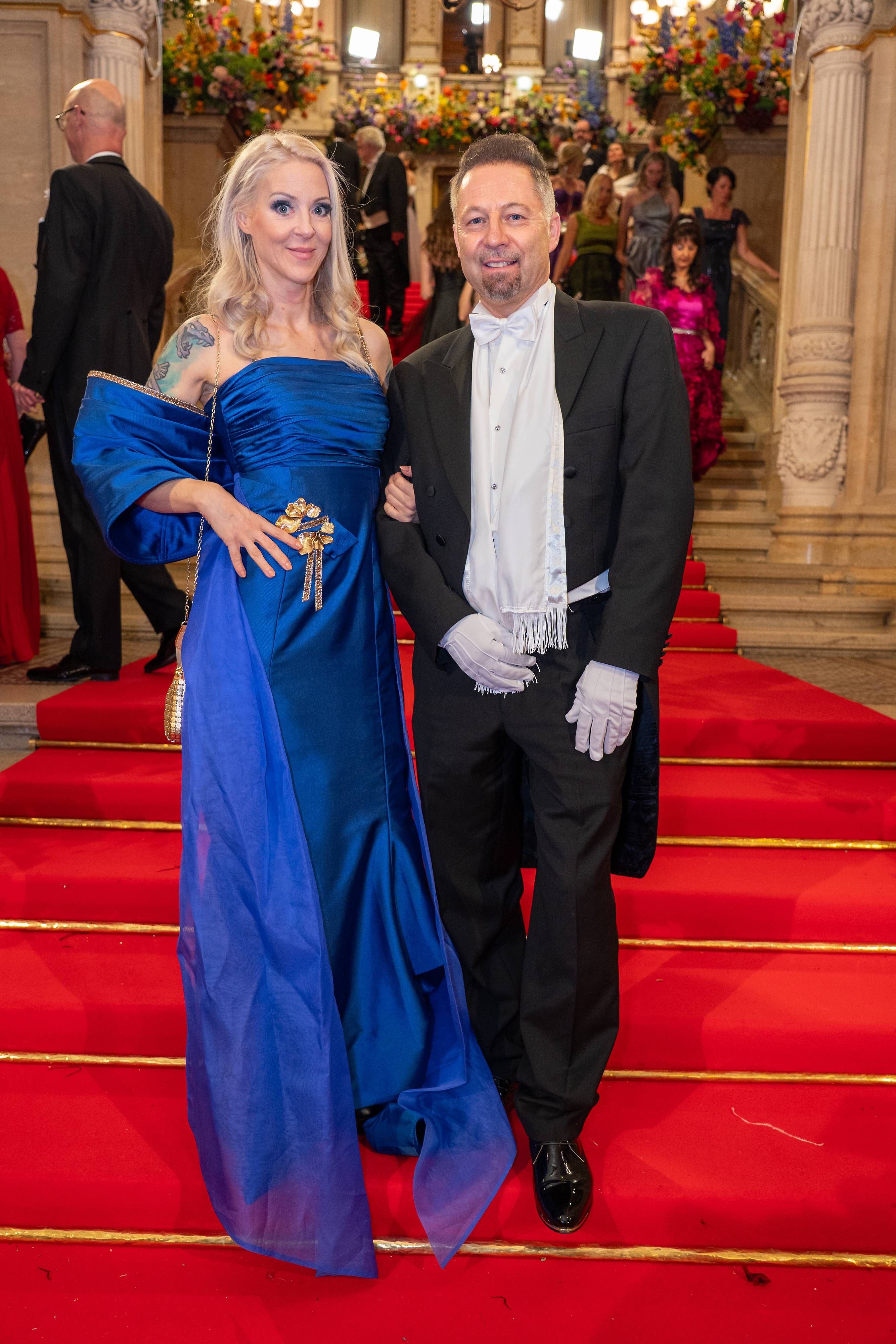 Heute.at - Traurig ohne Richard – Simone Lugner nach Opernball