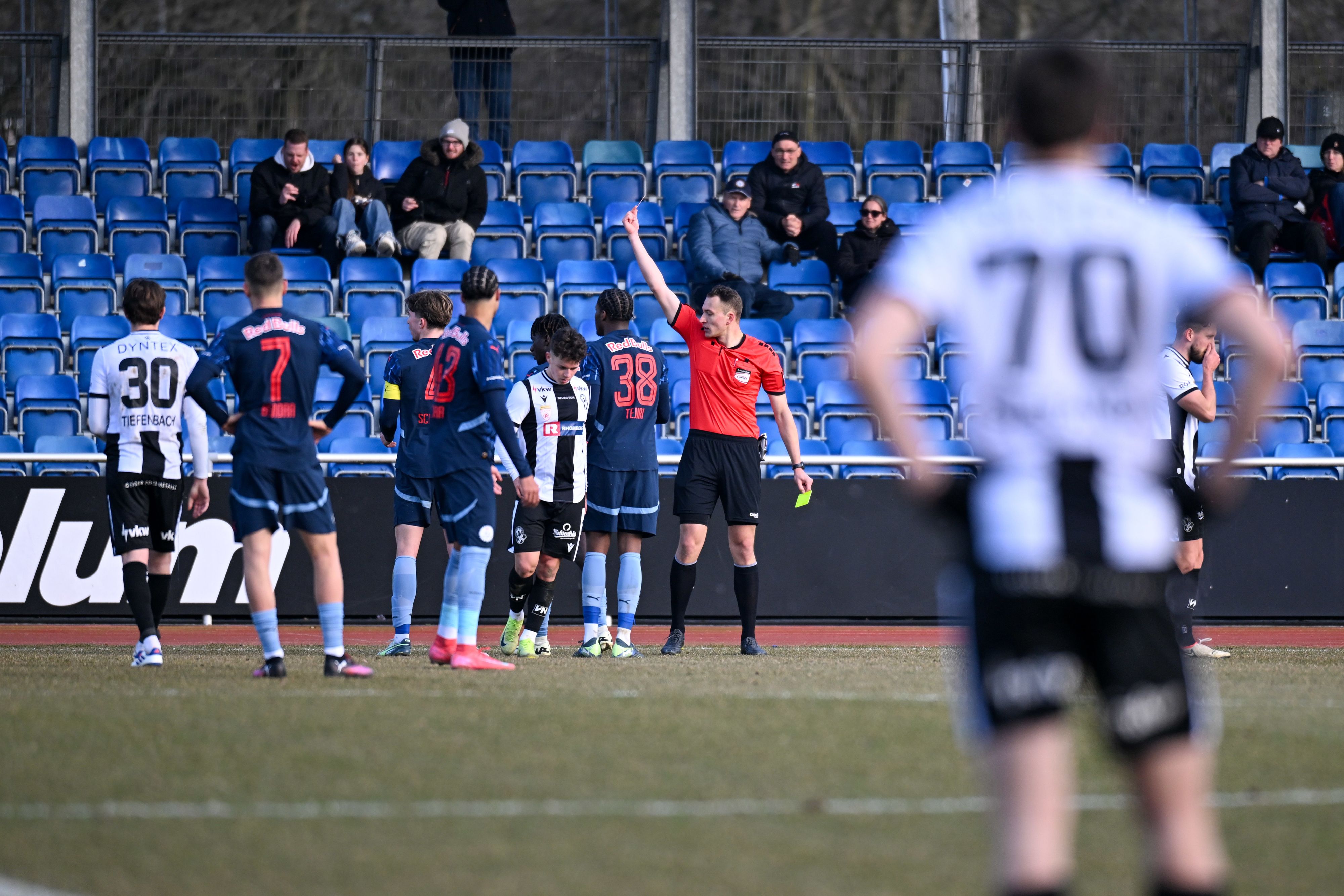 Das Spiel wurde in der 90. Minute abgebrochen.