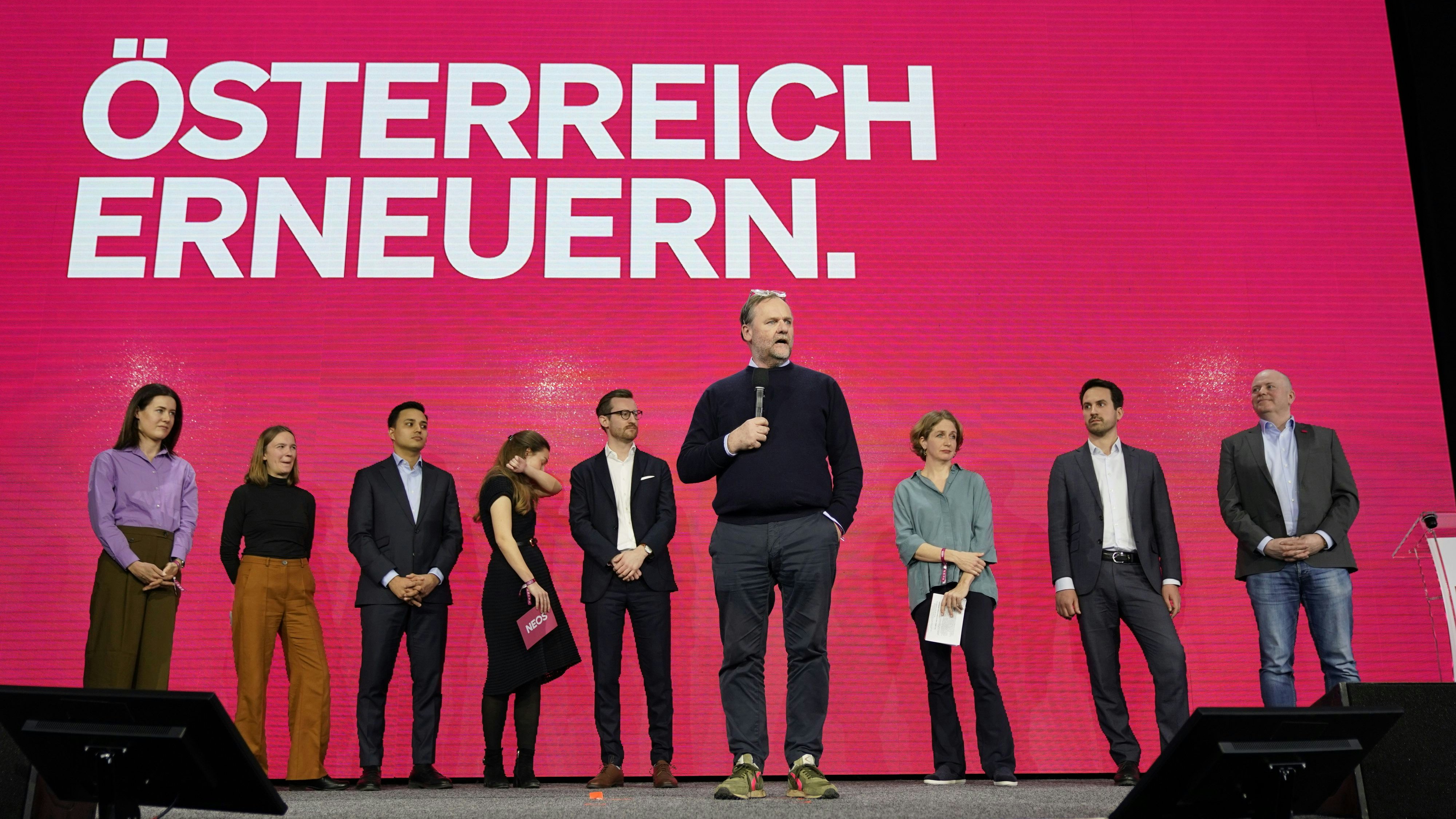 Heute.at - Gegen Gesetz verstoßen – 7.000 Euro Strafe für Neos