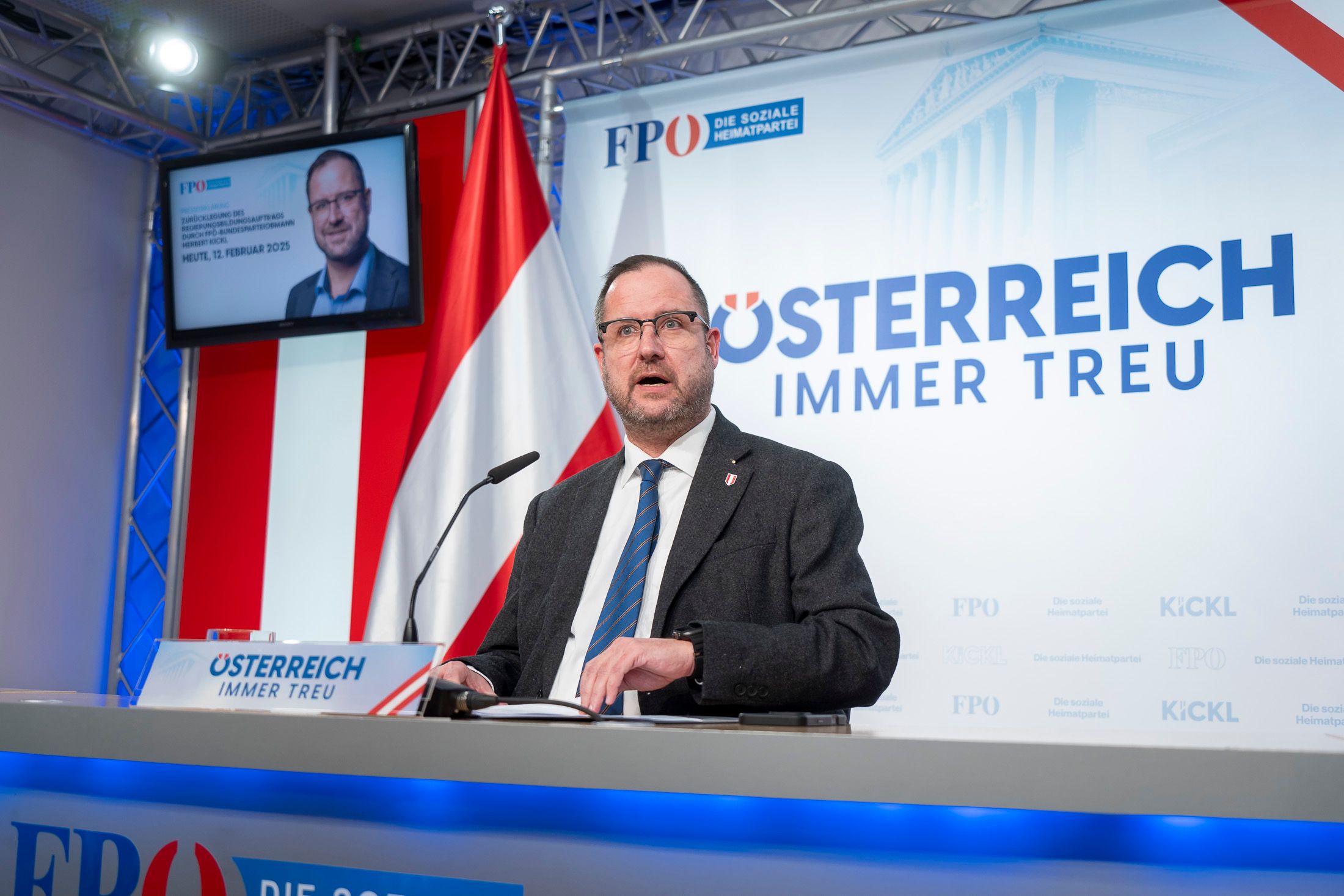 Der FPÖ-Generalsekretär zeigte sich über die Absage der Debatte erbost.