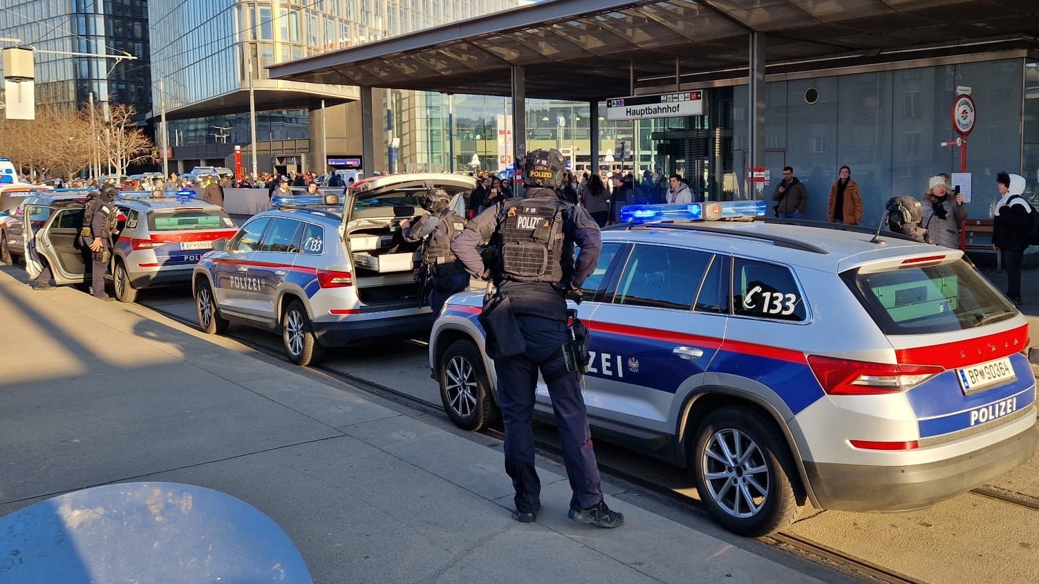 Am Montag (3.3.2025) wurde der Wiener Hauptbahnhof nach einer Bombendrohung geräumt. 