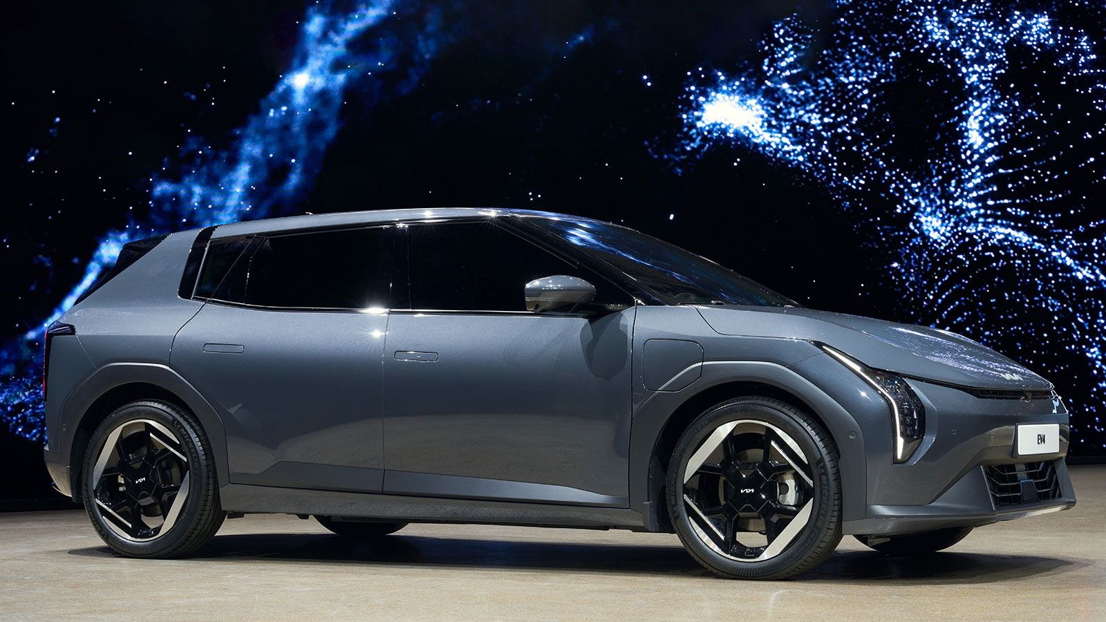 Auch der Hatchback zeigt sich in frischem Markenlook.