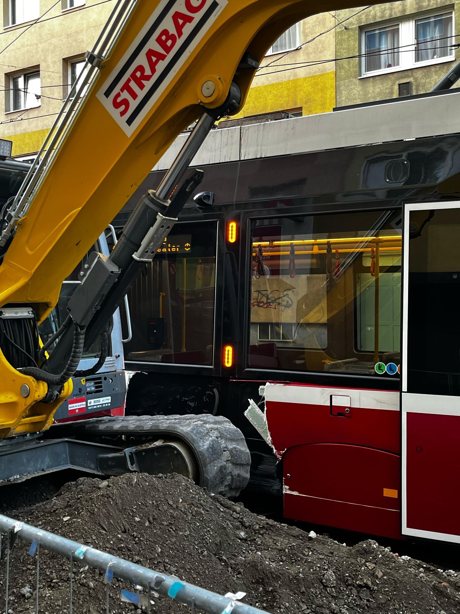 Verkehrsunfall auf der Thaliastraße in Wien-Ottakring. 