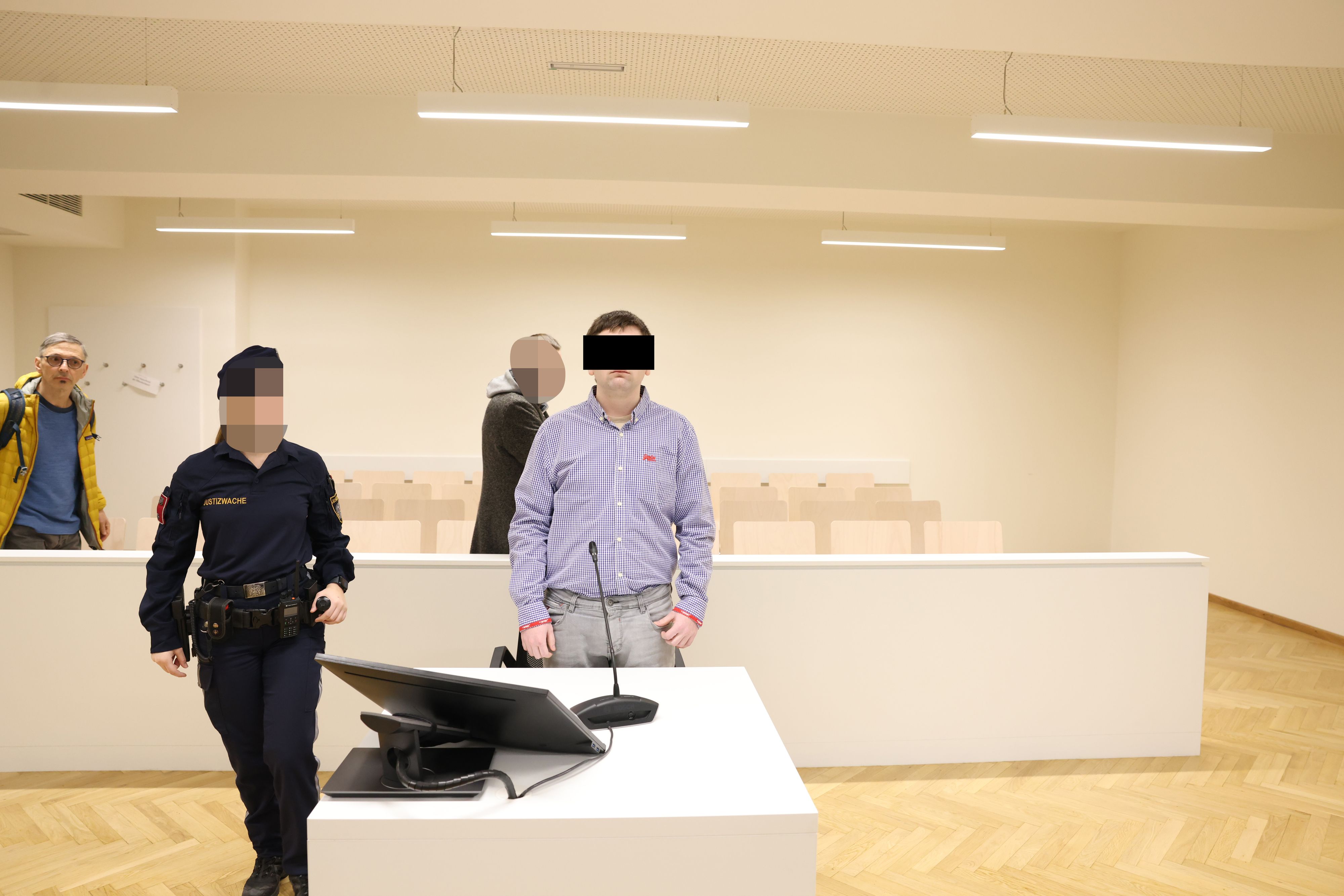 Der 19-Jährige vor Gericht in Wien.