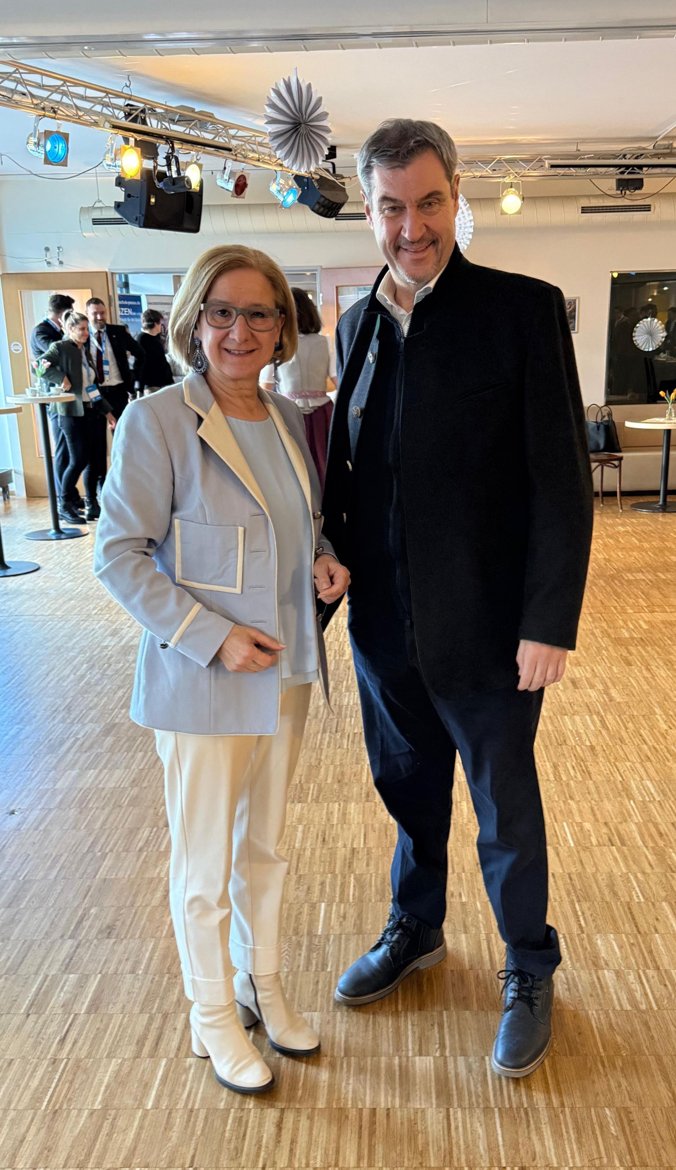 Johanna Mikl-Leitner mit Markus Söder.