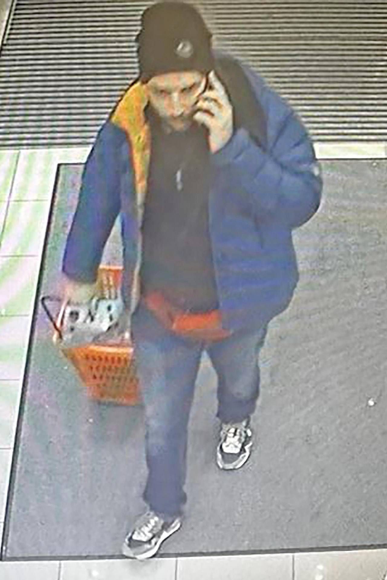 Nach diesem Mann wird aktuell gefahndet.