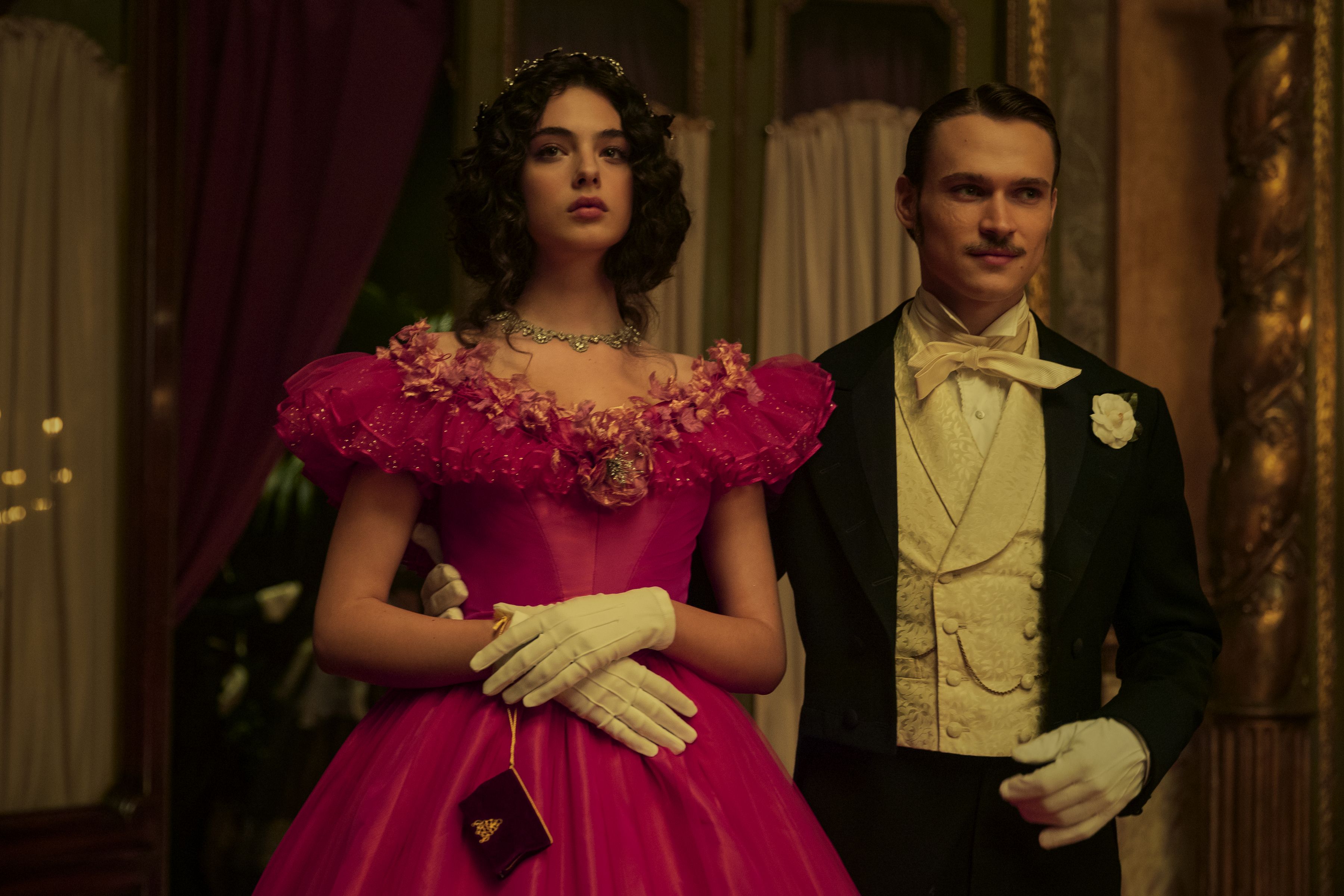 Opulent in jeder Beziehung: Angelica (Deva Cassel) und Tancredi (Saul Nanni) in "Der Leopard"