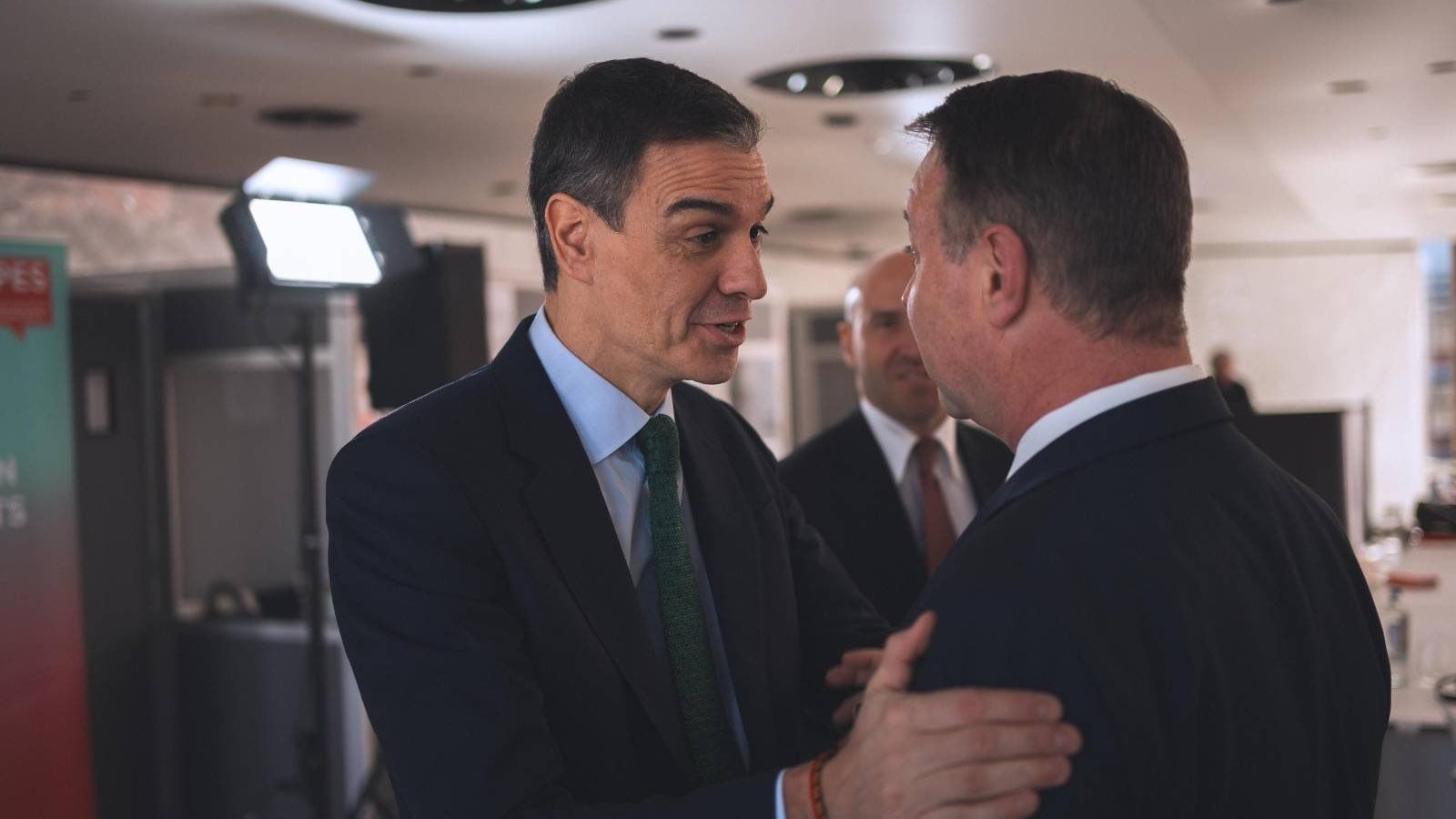 Spaniens Premierminister Pedro Sánchez gemeinsam mit Vizekanzler Andreas Babler.