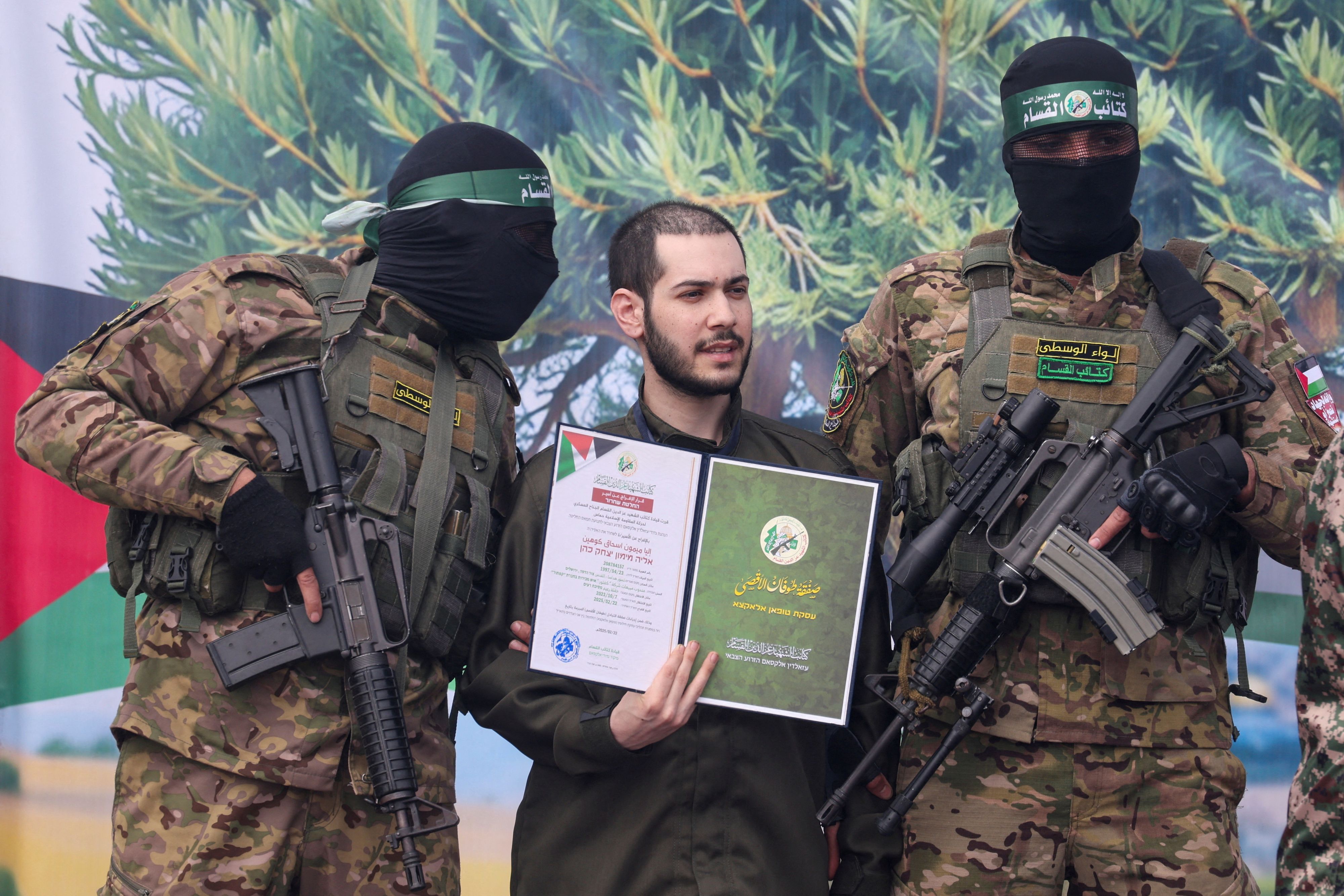 Israel ist laut Außenminister Saar erst zur Umsetzung der zweiten Phase des Waffenstillstandes bereit, wenn der Gazastreifen vollständig demilitarisiert und alle Geiseln freigelassen sind.